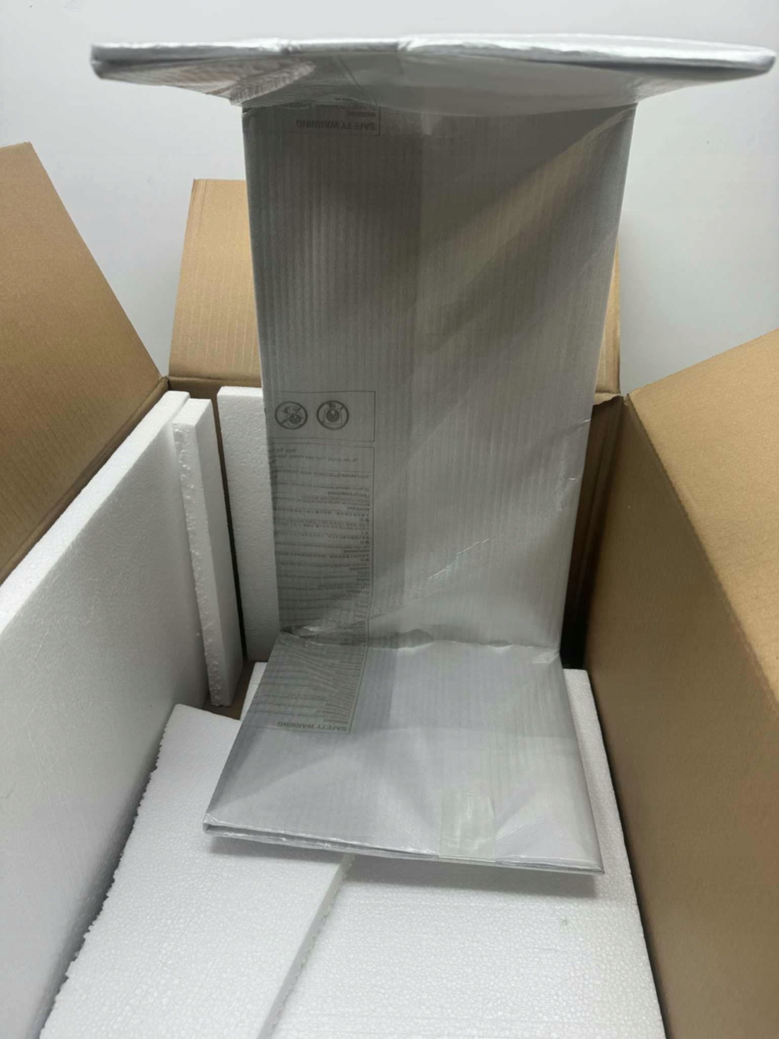 DE64-02317N Samsung – panel zewnętrzny mikrofalówki MW8000J