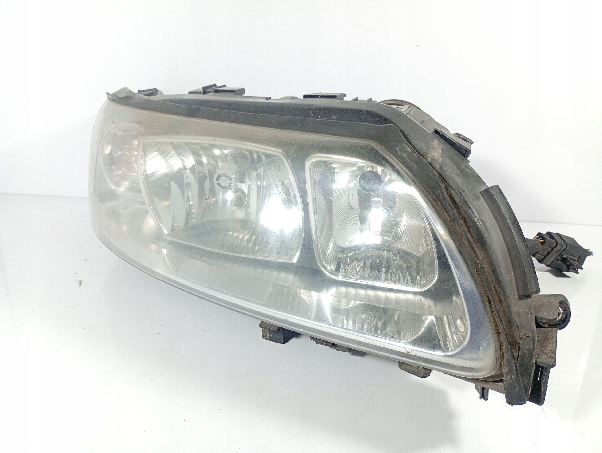 VOLVO V70 II 2 FL 05-08 REFLEKTOR right light front front right 30698836