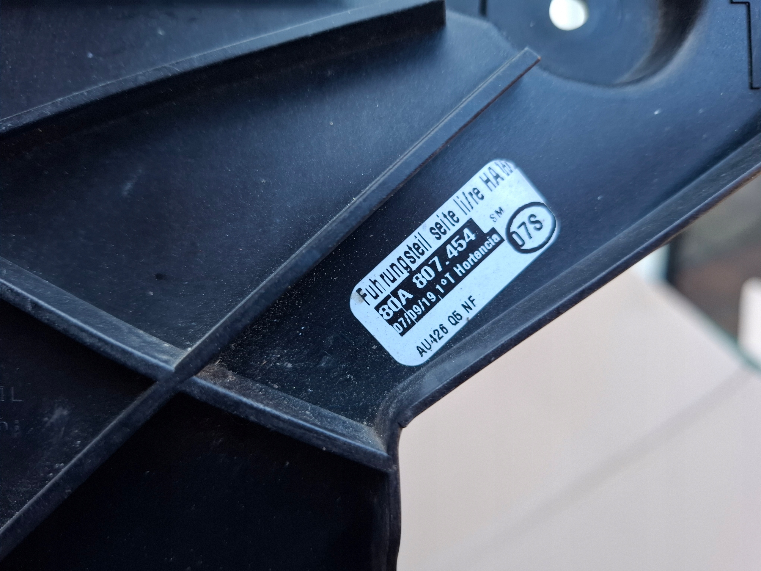Audi Q5 FY bumper bracket rear part right 80A807454