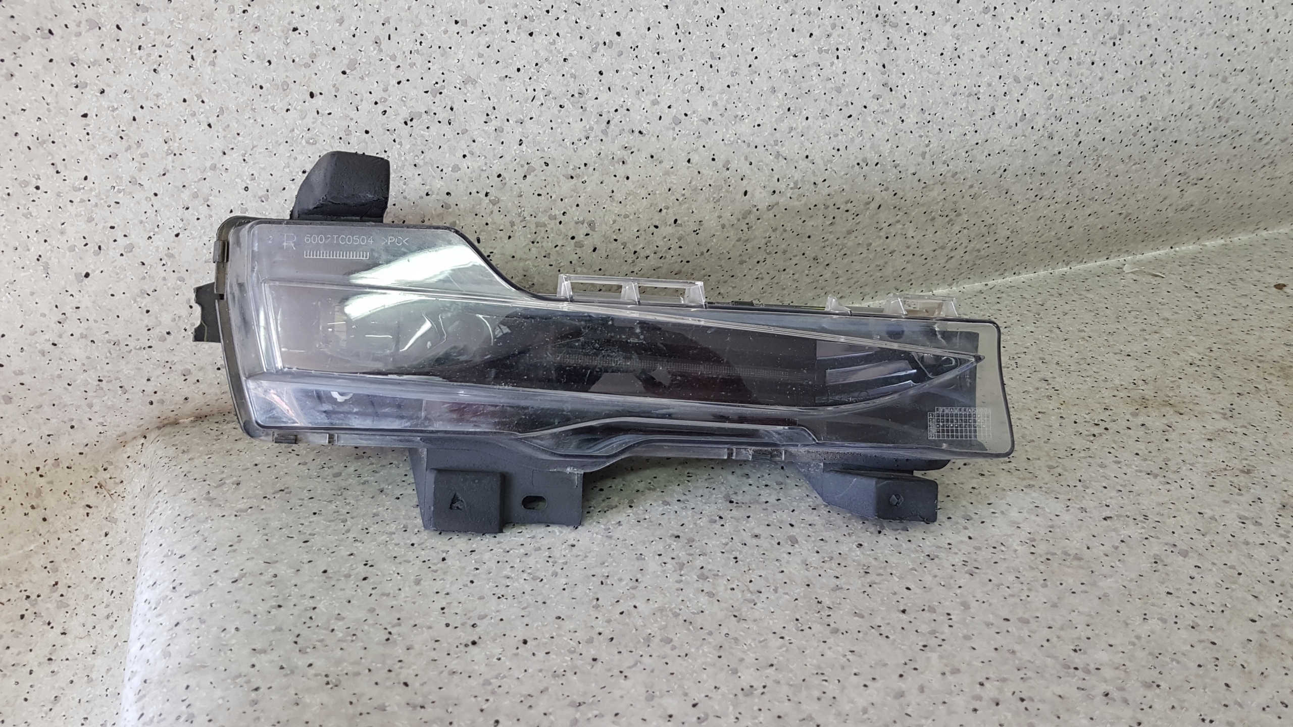 TESLA MODEL 3 III RECHTS LED DRL NEBELSCHEINWERFER D 9805