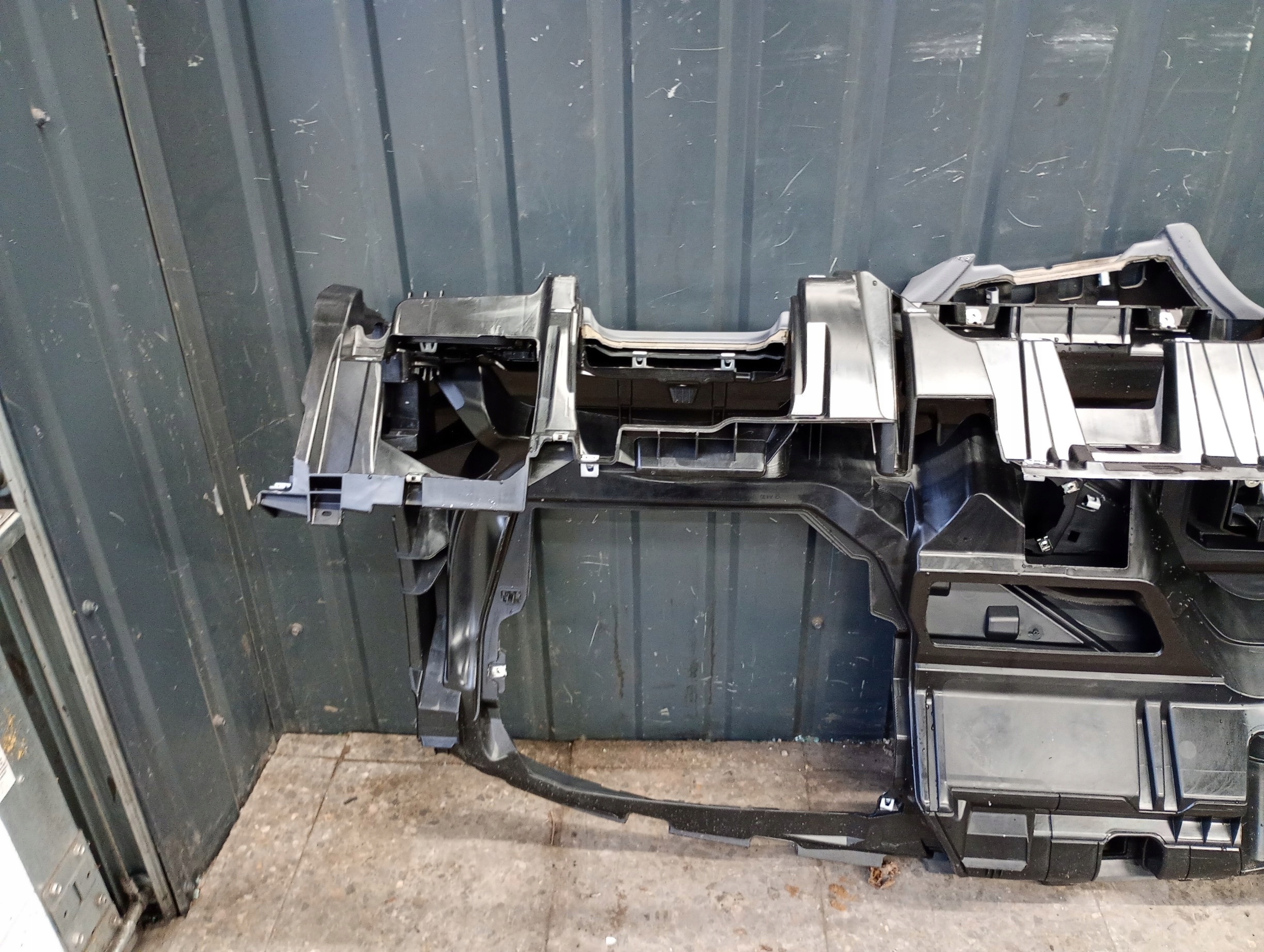 10b857003 торпеда консоль vw ID3 id.3