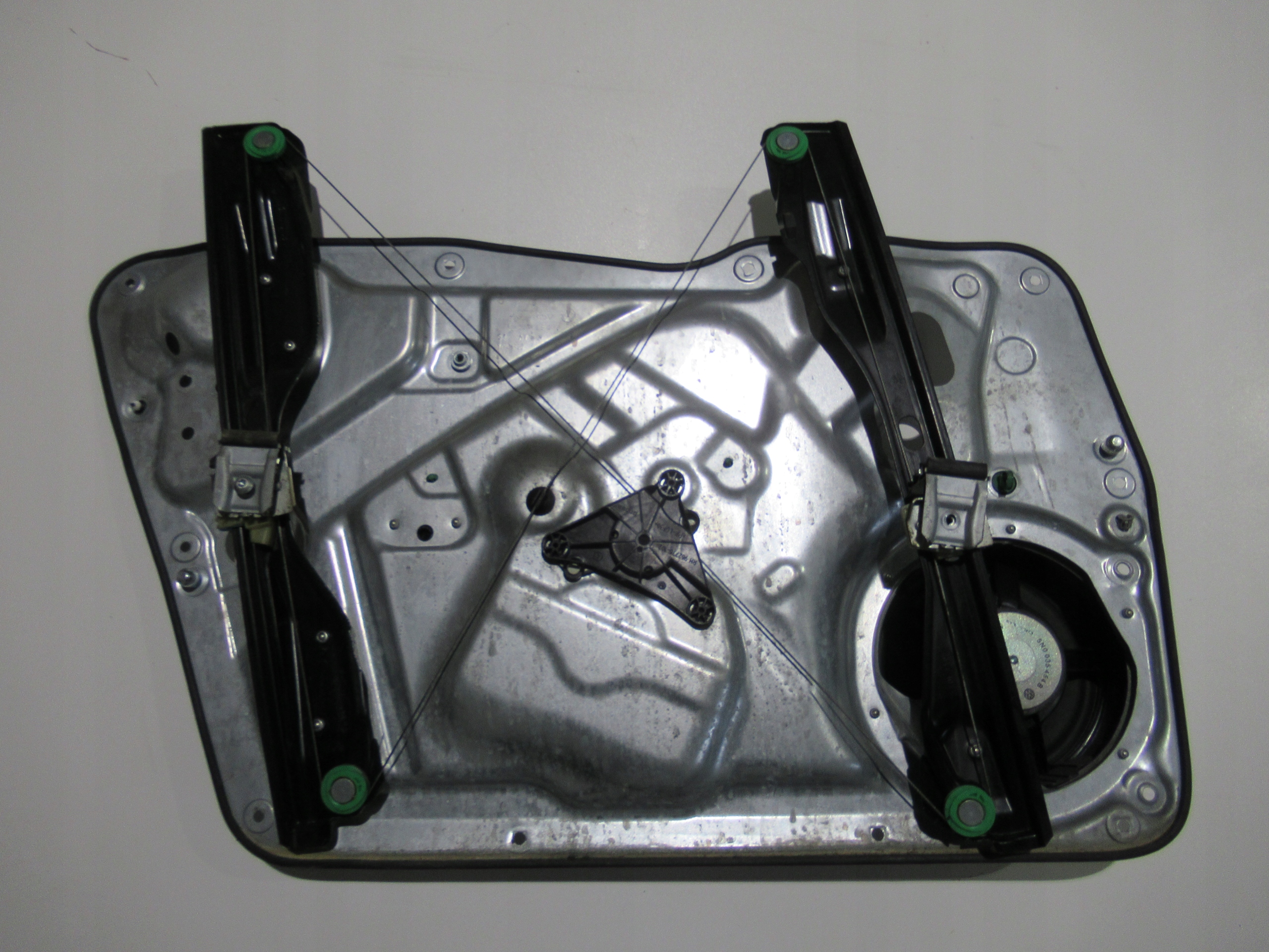 window regulator right front VW TIGUAN and 5N LIFT