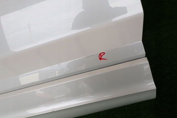 VW TOUAREG III 18- door left front front