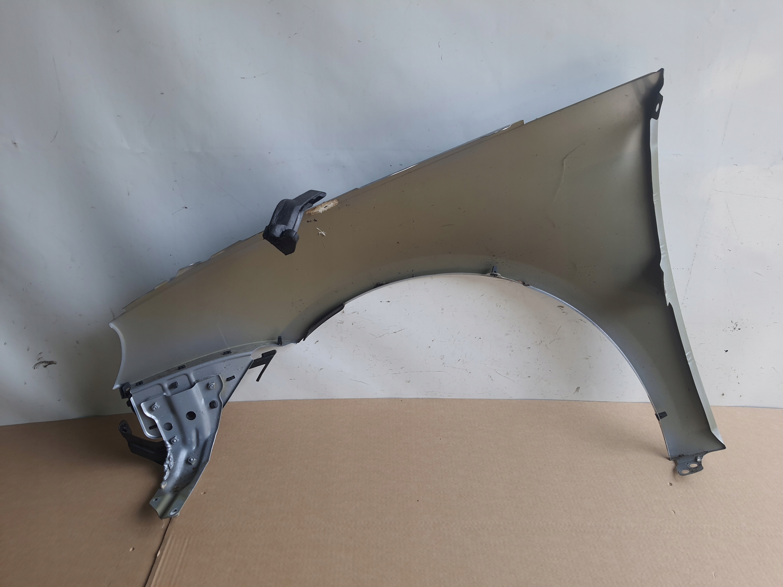 VOLKSWAGEN EOS LIFT 11-15 Aile Droite LA7W