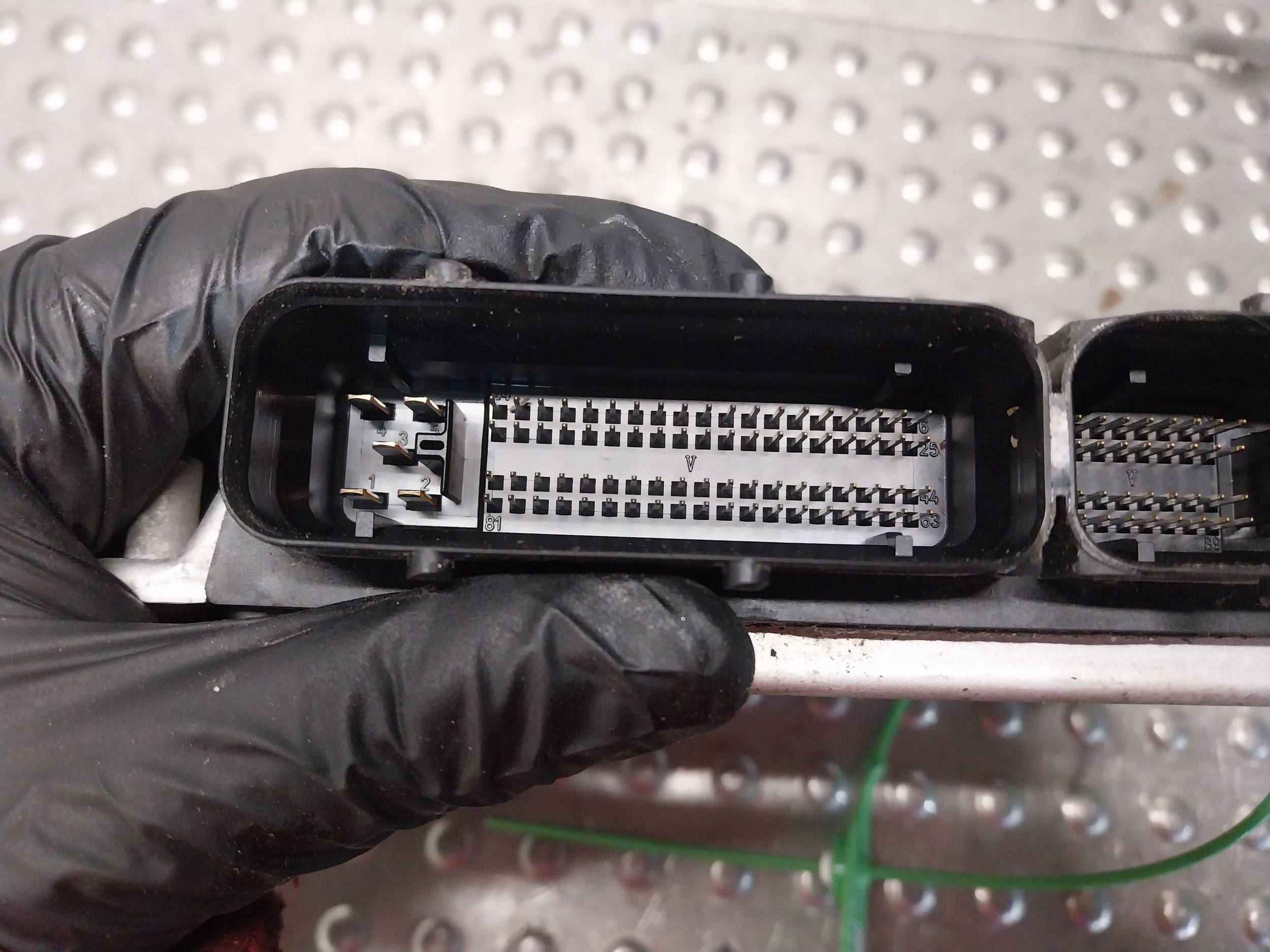 computer control unit of the engine 045906019CA 0281012195 VW POLO IV 1.4 TDI