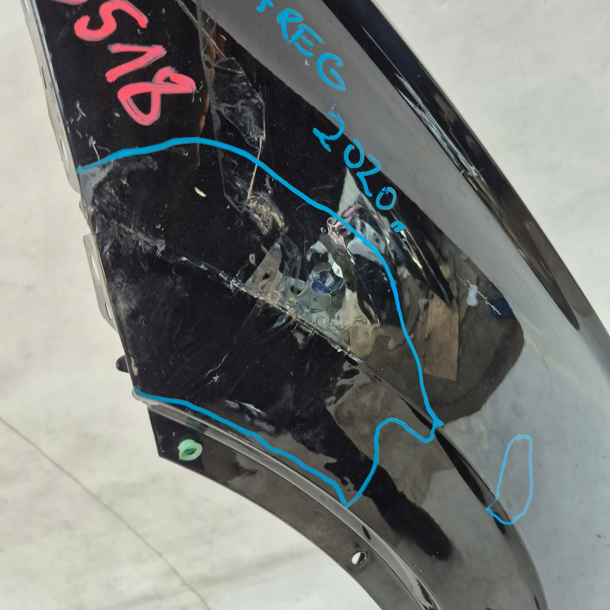 VW TOUAREG 19-25R. -> left fender front front