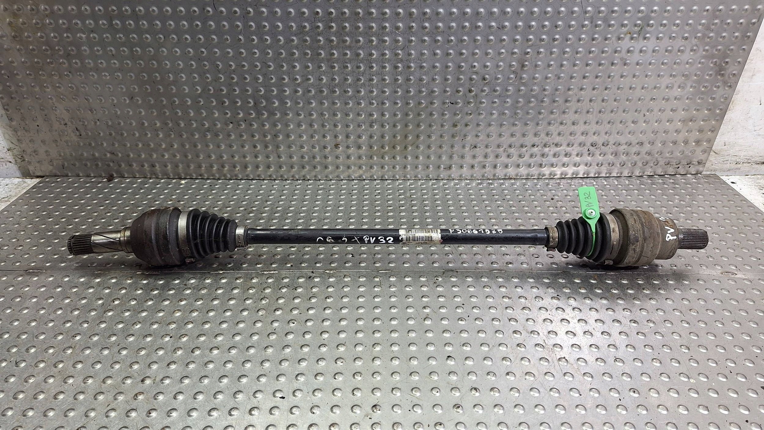 semi-axis right rear part P30651528 VOLVO XC90 and 2.4 D5