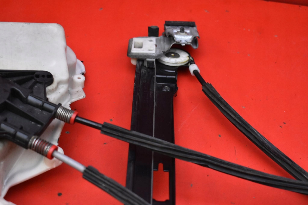 window regulator left front EU 5P0837401A SEAT ALTEA 04-09