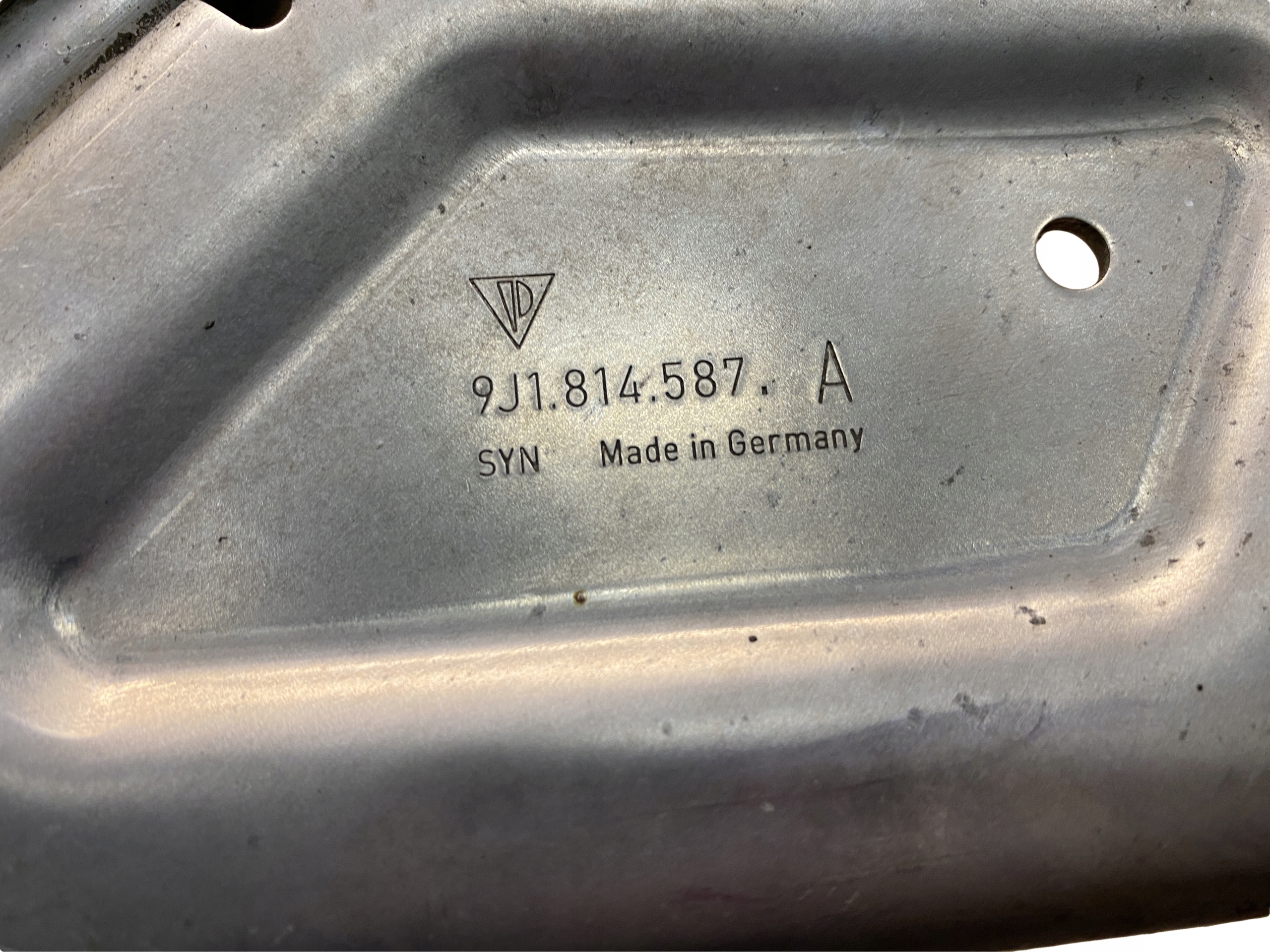 AUDI ETRON GT 4J3 console pillar POPRZECZNE 9J1814587A