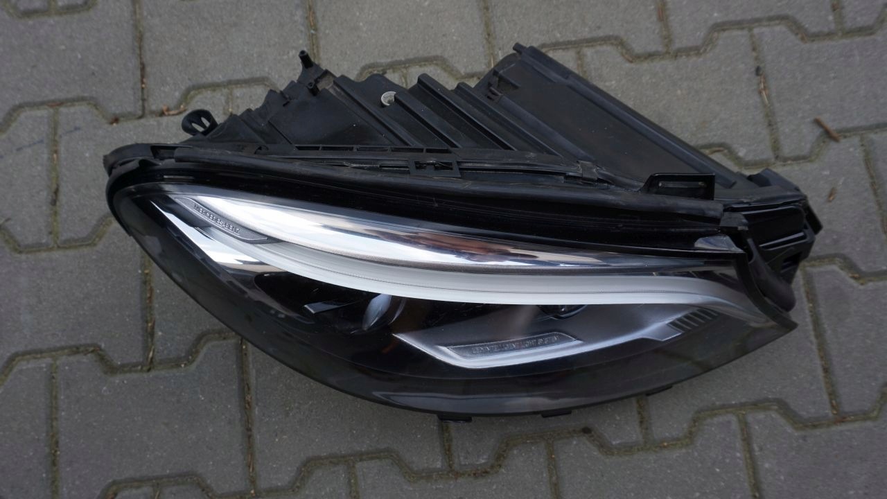 MERCEDES W GLE 166 - right light front LED