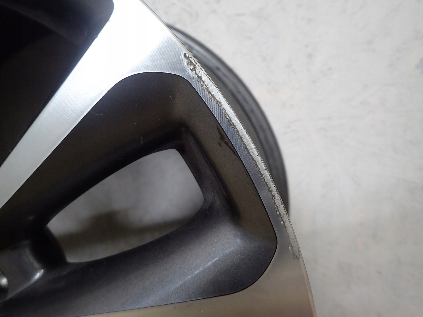 FELGA MERCEDES E KLASA 213 5x112 19'' A2134010400 Kod producenta A2134010400