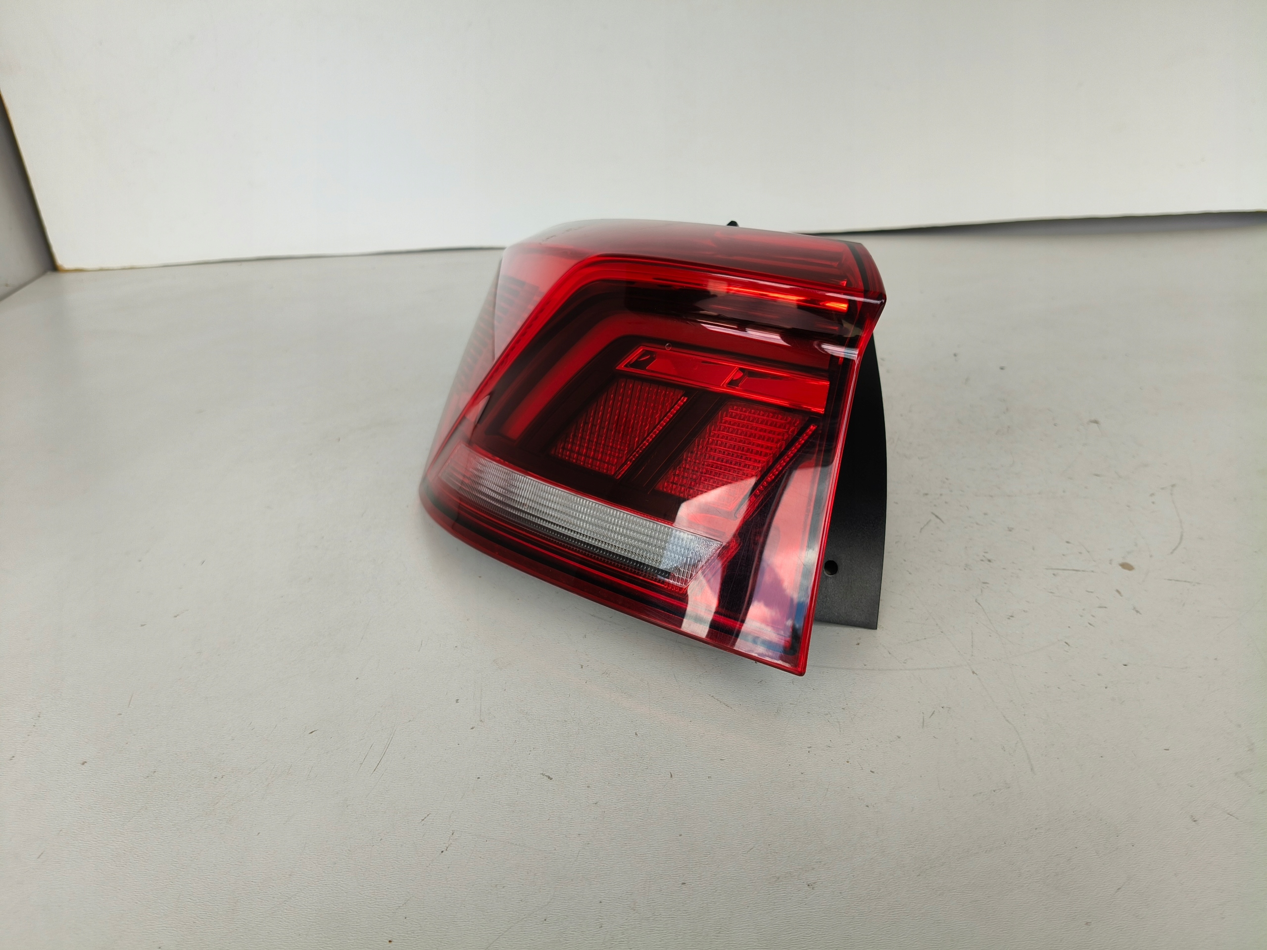 light left rear VW T-ROC 2GA 21- LIFT LED