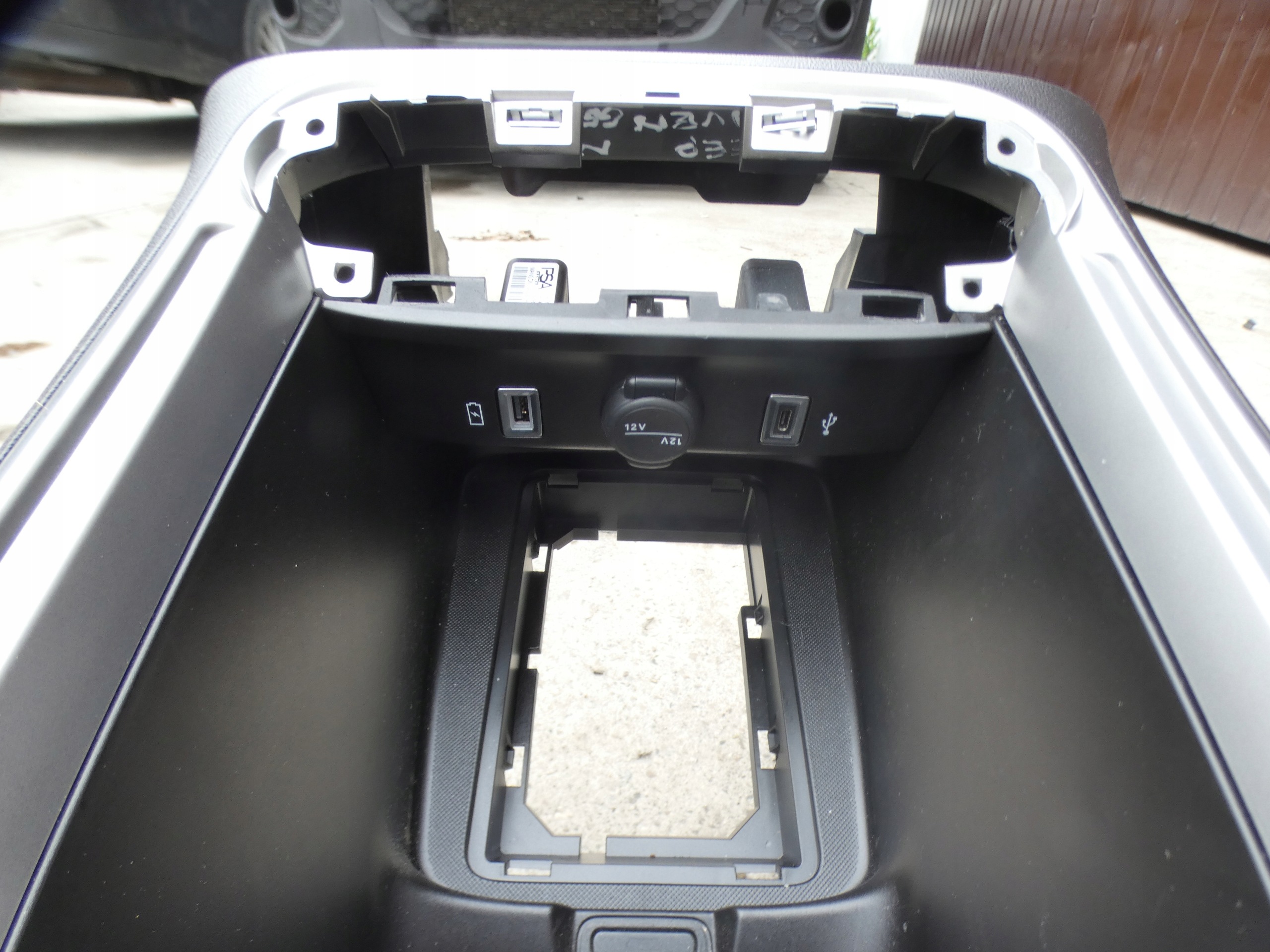 JEEP AVENGER 24r. Tunel central armrest 735763546