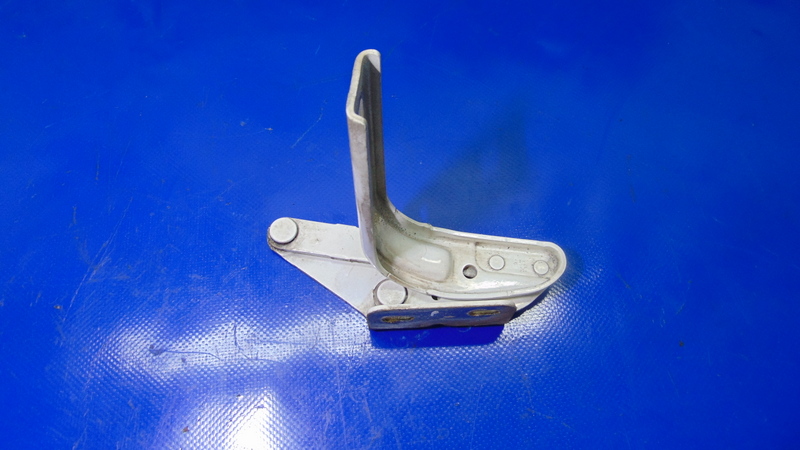 bonnet hinges right left KPL MASTER II MOVANO II 03-10 ROK