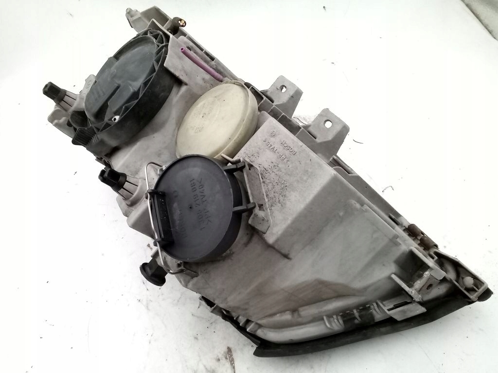 Mercedes C klasa W202 lift FL light right front front EU A2028202461