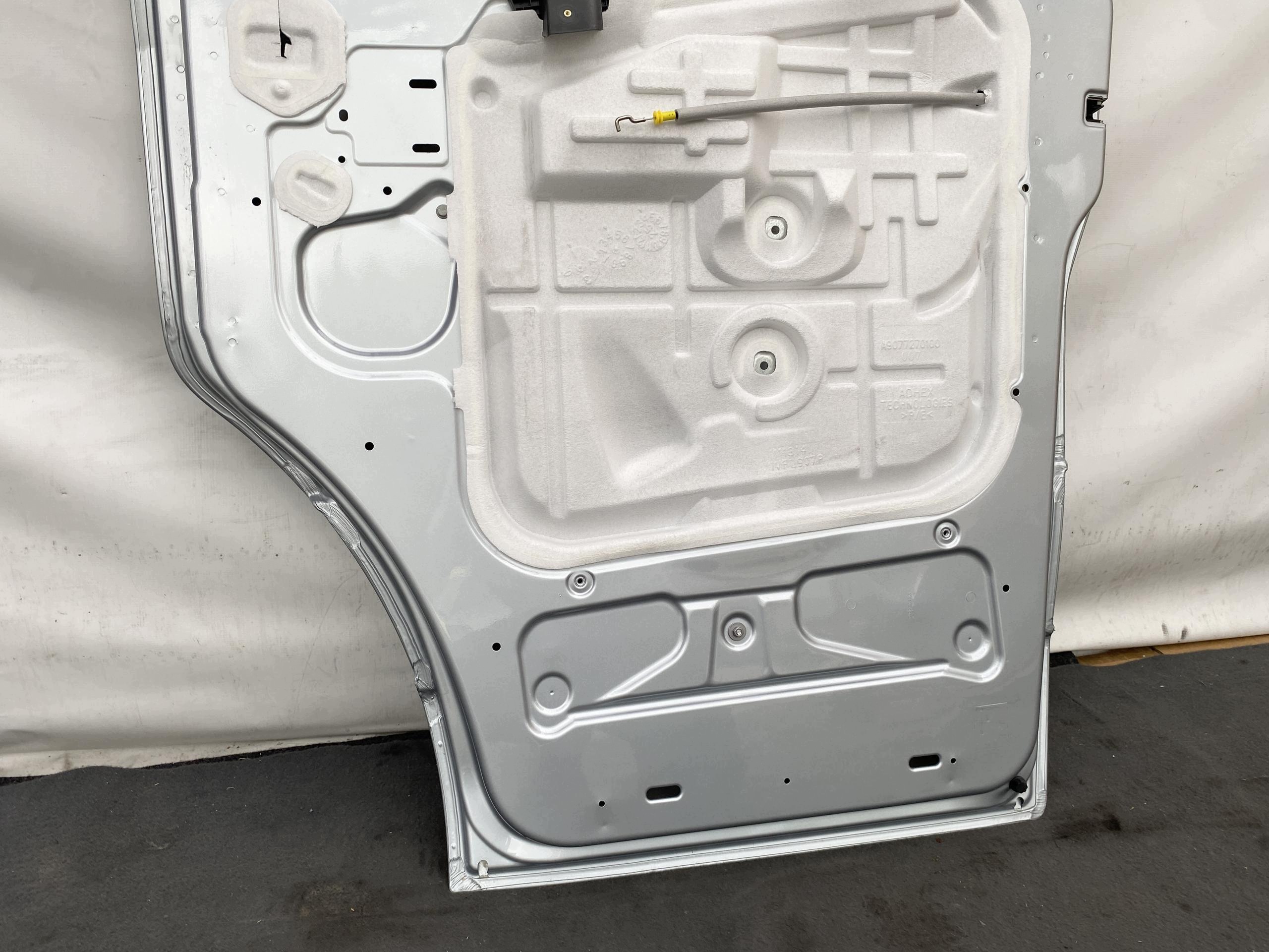 SPRINTER 907 910 17- door front right SZARE/silver ORYGINALNE front