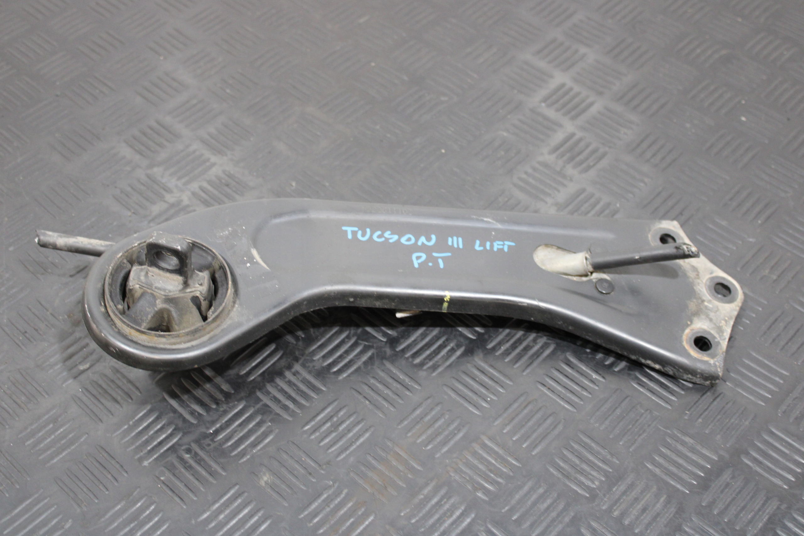 Querlenker rechts heck HYUNDAI TUCSON III 3 LIFT