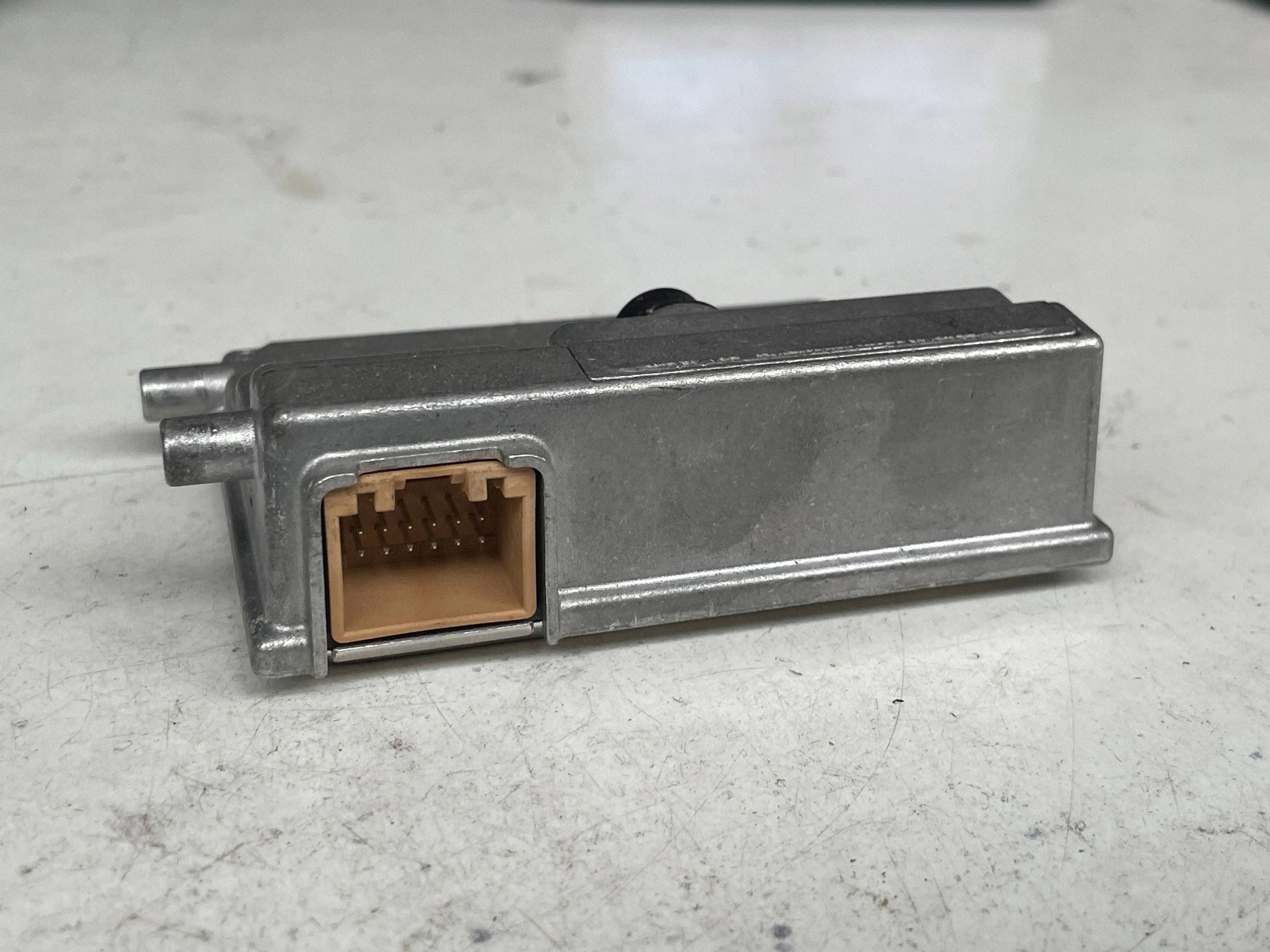 KAMERA PRZEDNIEJ windows (ADAS) AUDI A3 8Y 5WA980653D @M