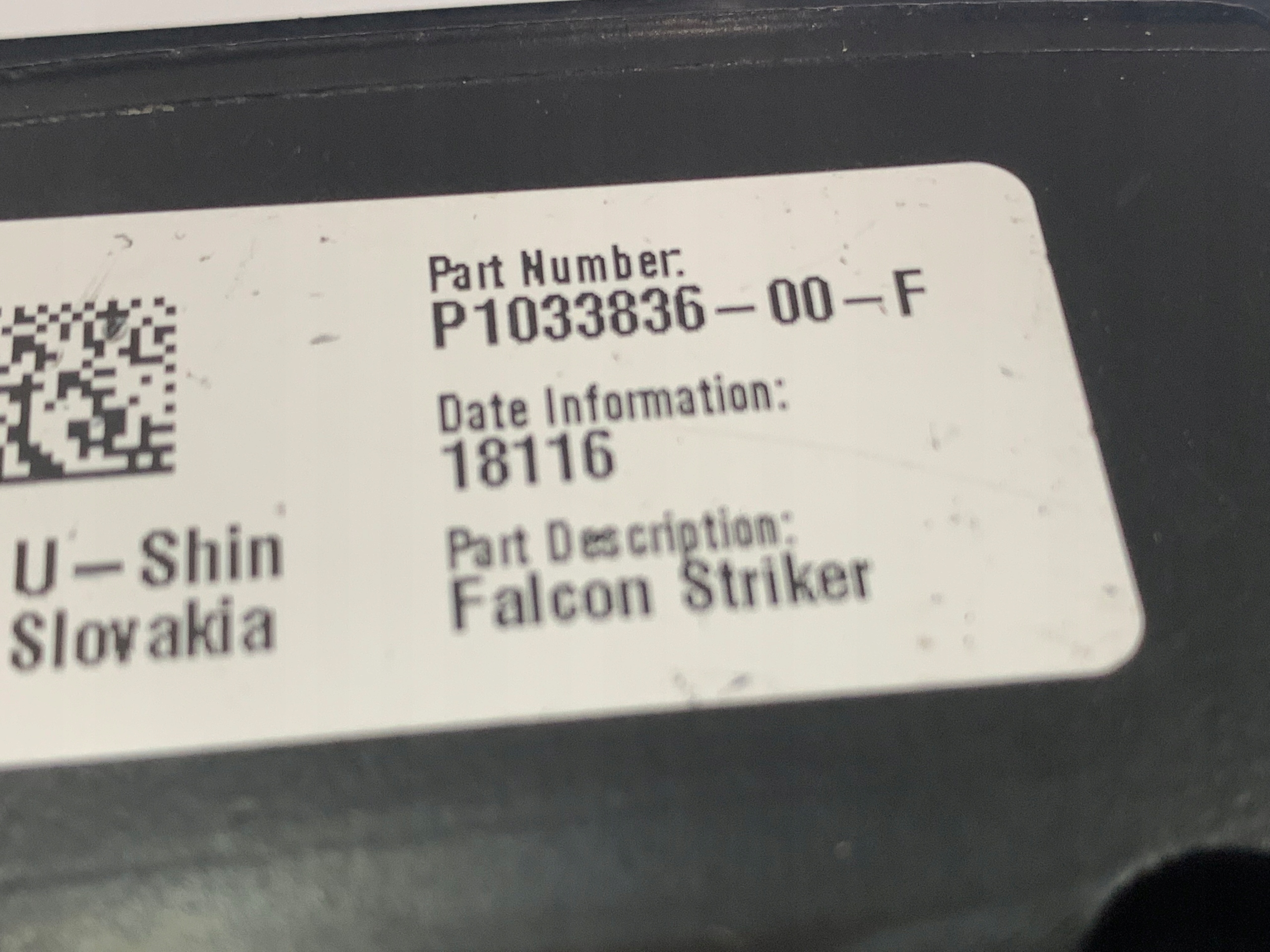 Tesla X zaczep rygiel drzwi falcon 1033836 00 F Weight with packaging 1 kg