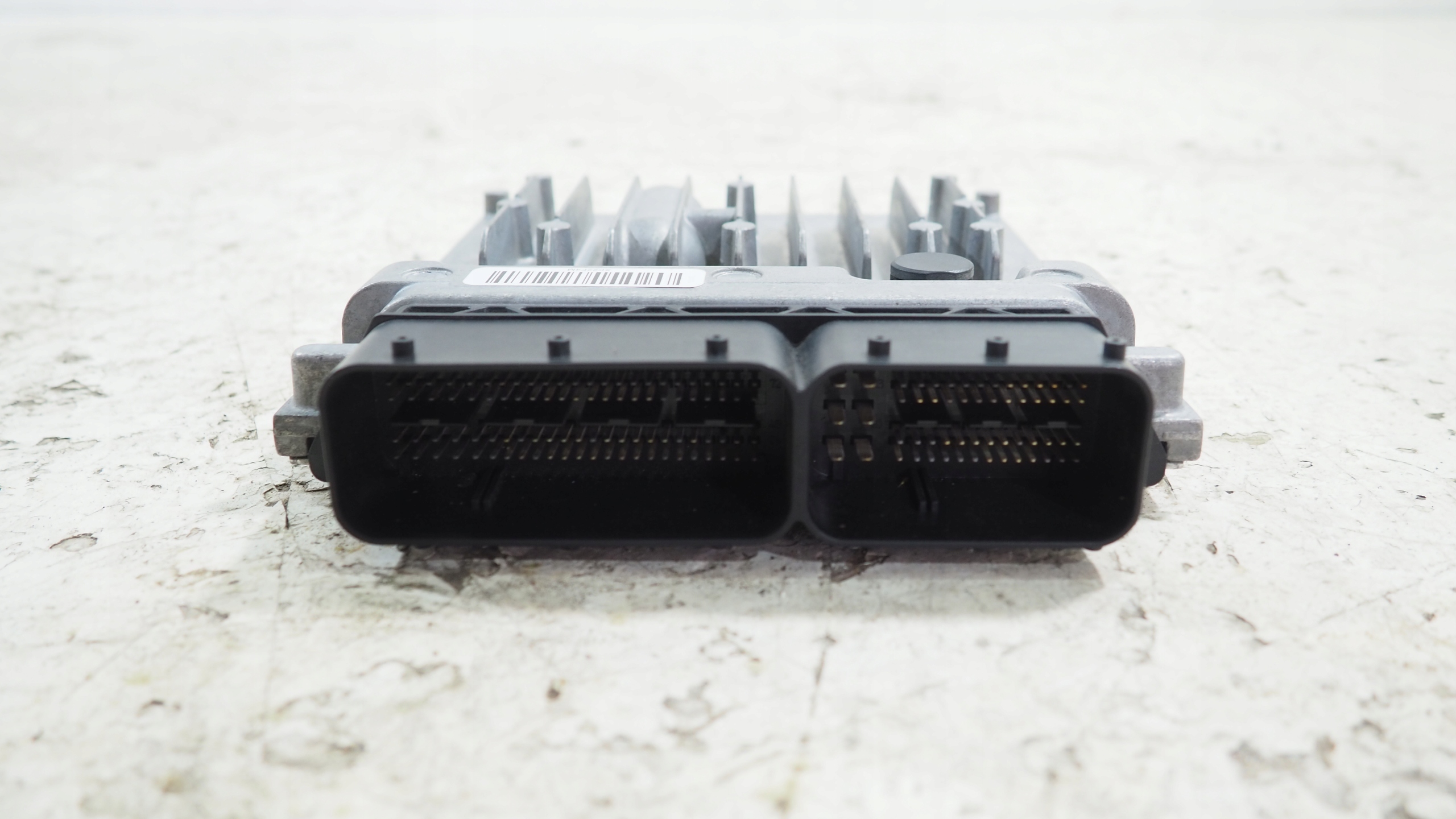 Mercedes Vito W639 control unit computer of the engine A6511501879