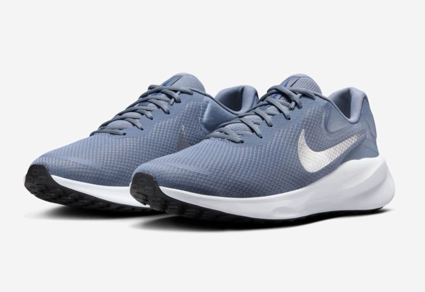 Nike pánské sportovní boty Revolution 7 FB2207-403 velikost 44,5 28,5 cm