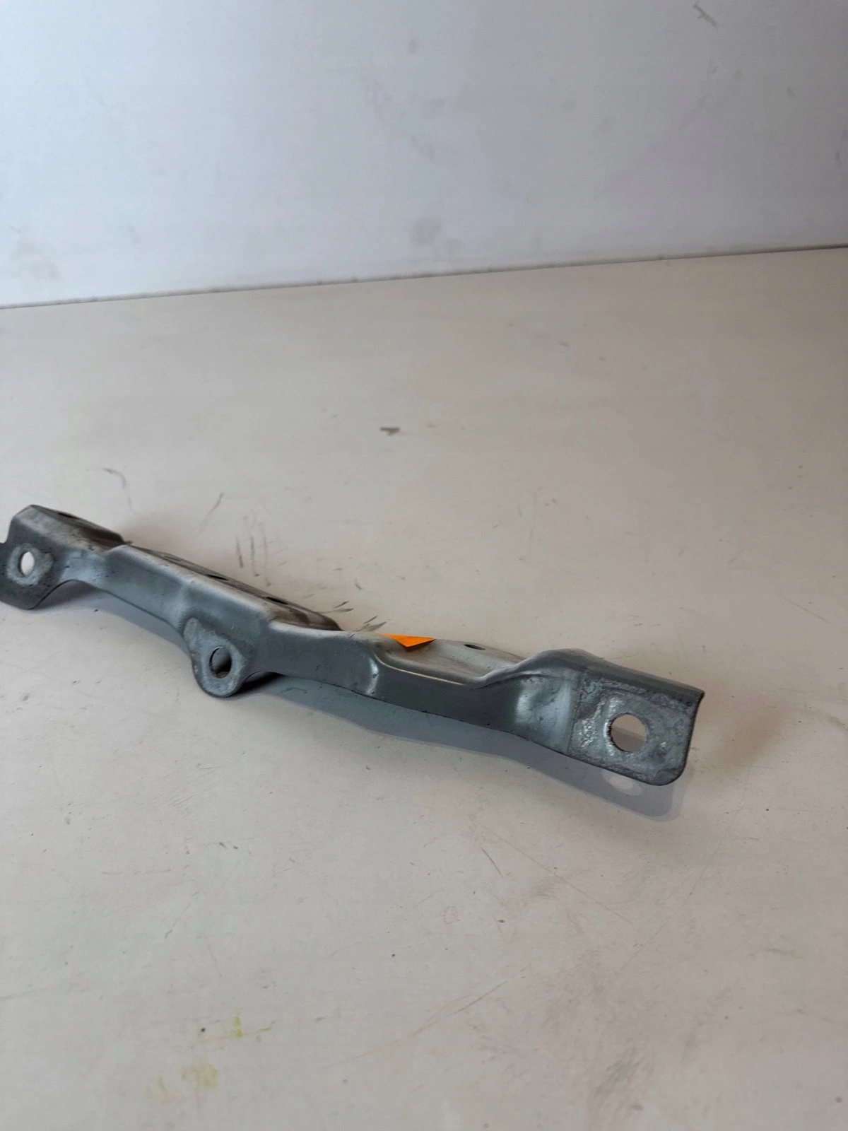 Support plaque Console Aile Droite Avant Renault Clio IV