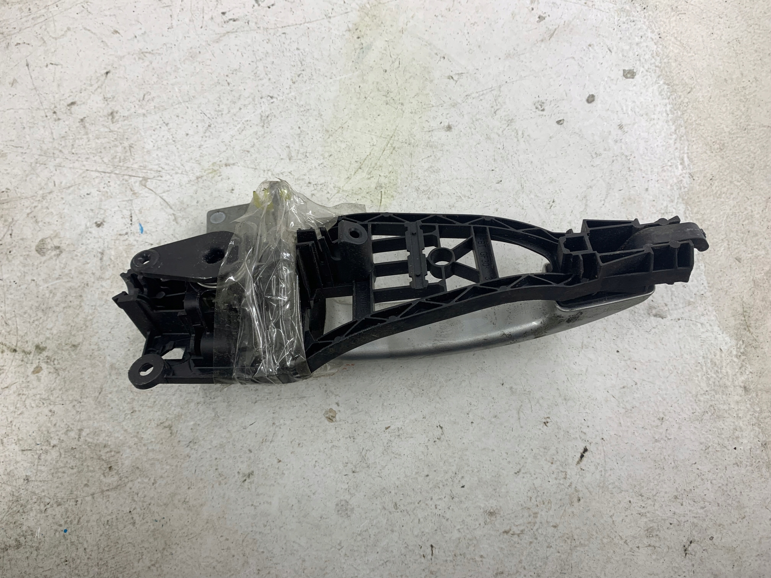 OPEL ZAFIRA B handle exterior left front Z157