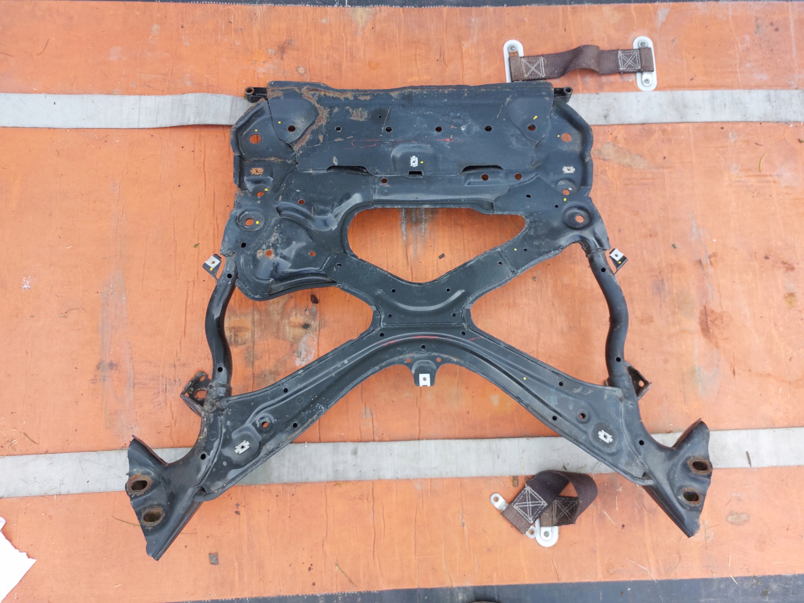 axle beam sider subframe axle beam 8W2399347H UK AUDI A4 B9 A5 2.0 TDI