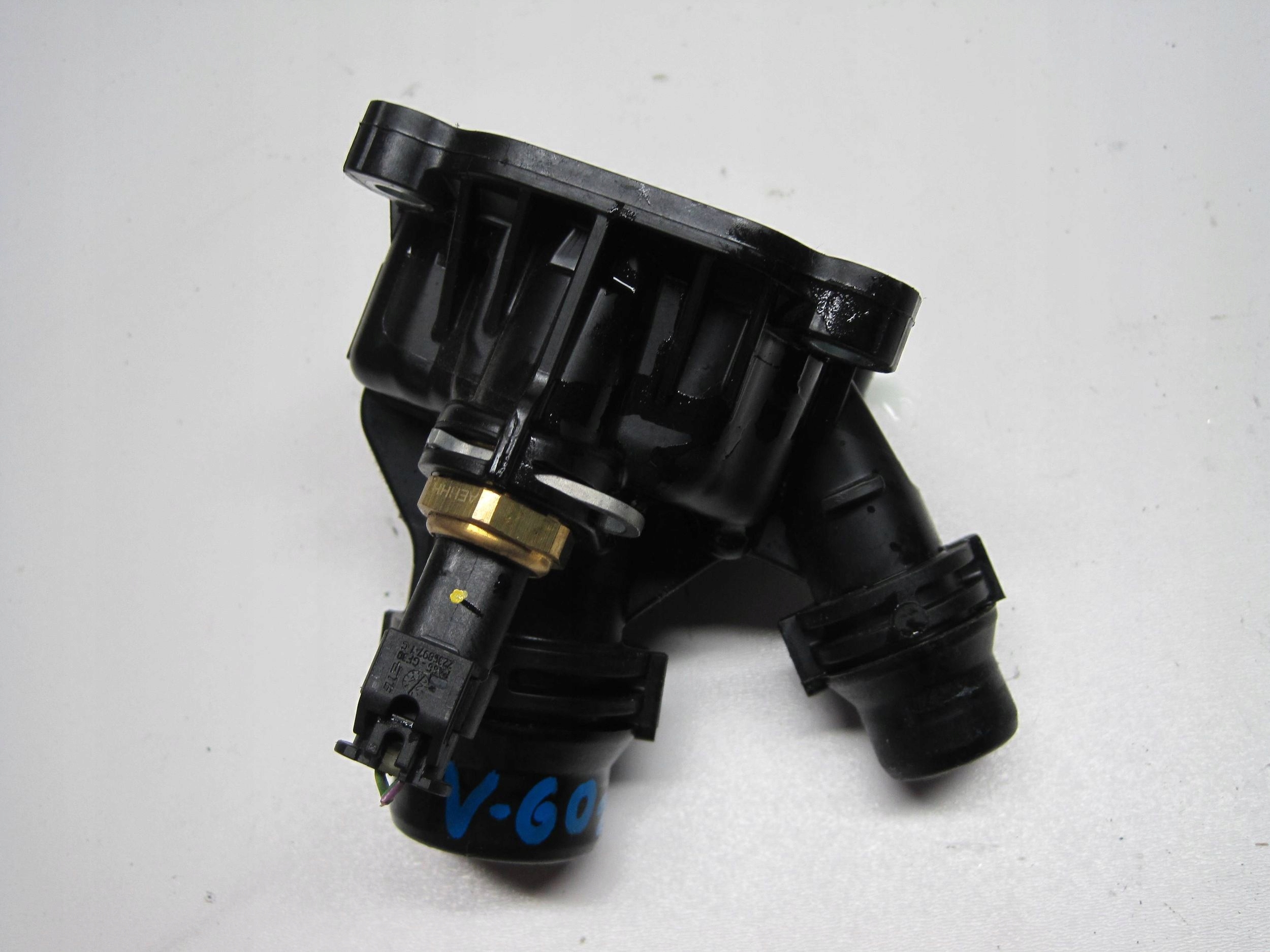 termostato VOLVO V60 III 2,0i 32263962
