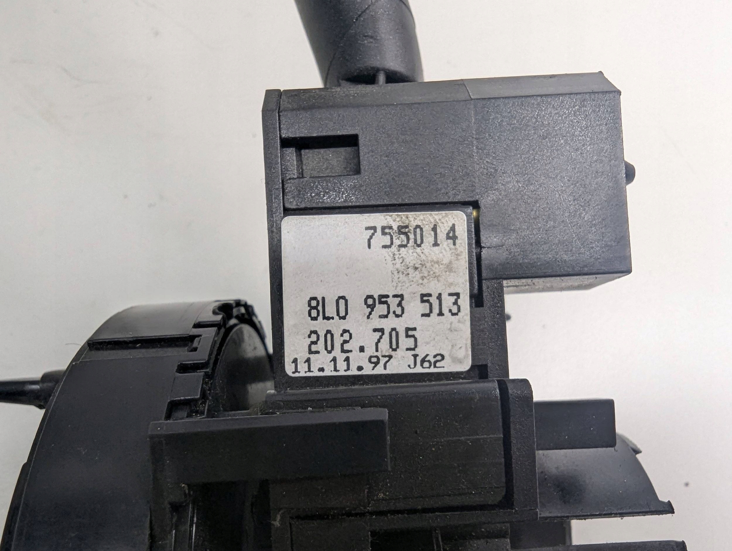 Commodo essuie glace VW GOLF IV 8LO953513