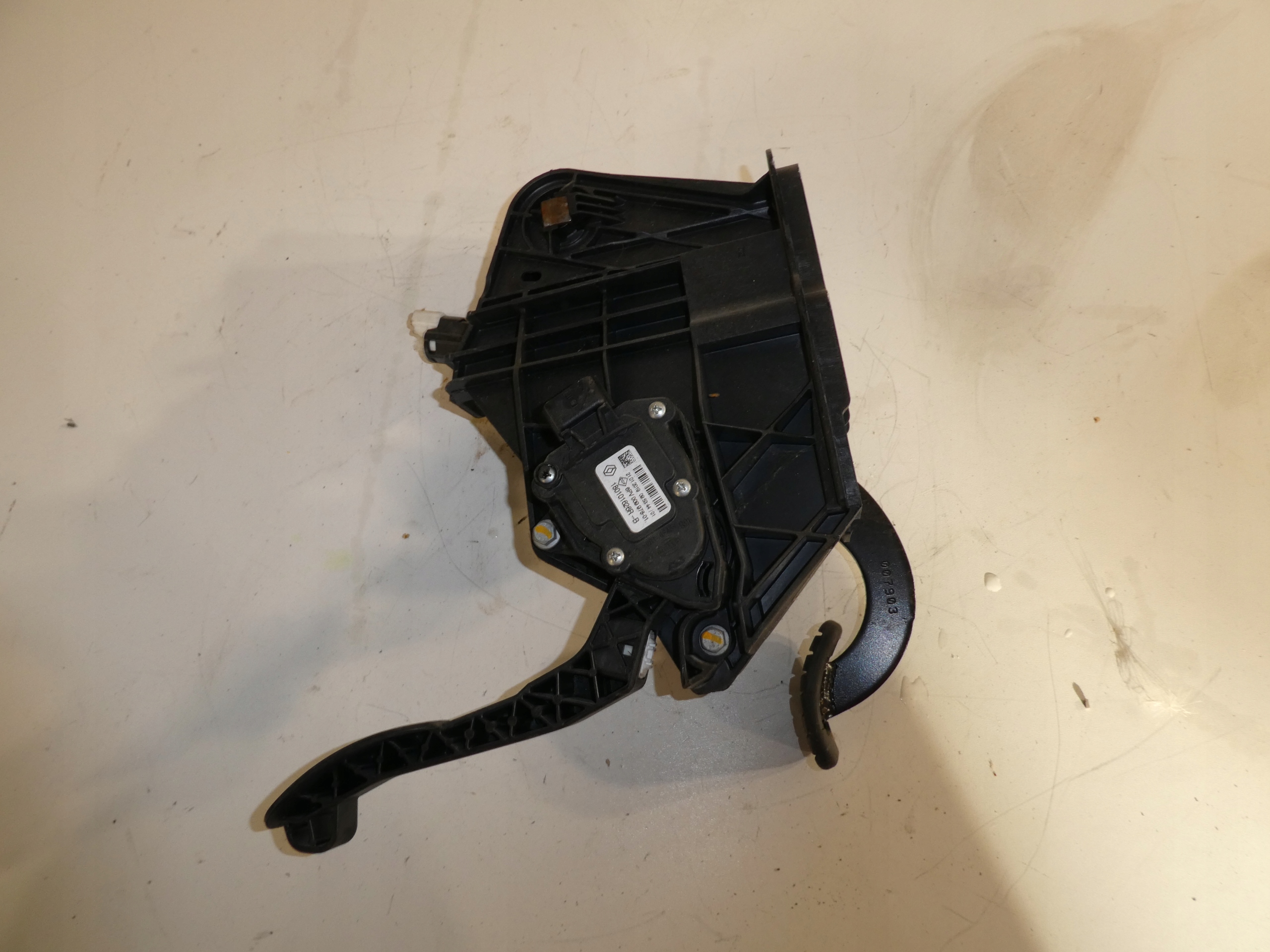 RENAULT MASTER III PEDAL pedals 180101626R