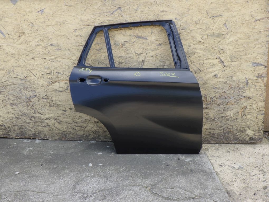 BMW X1 E84 new ORYGINALNE door right rear.