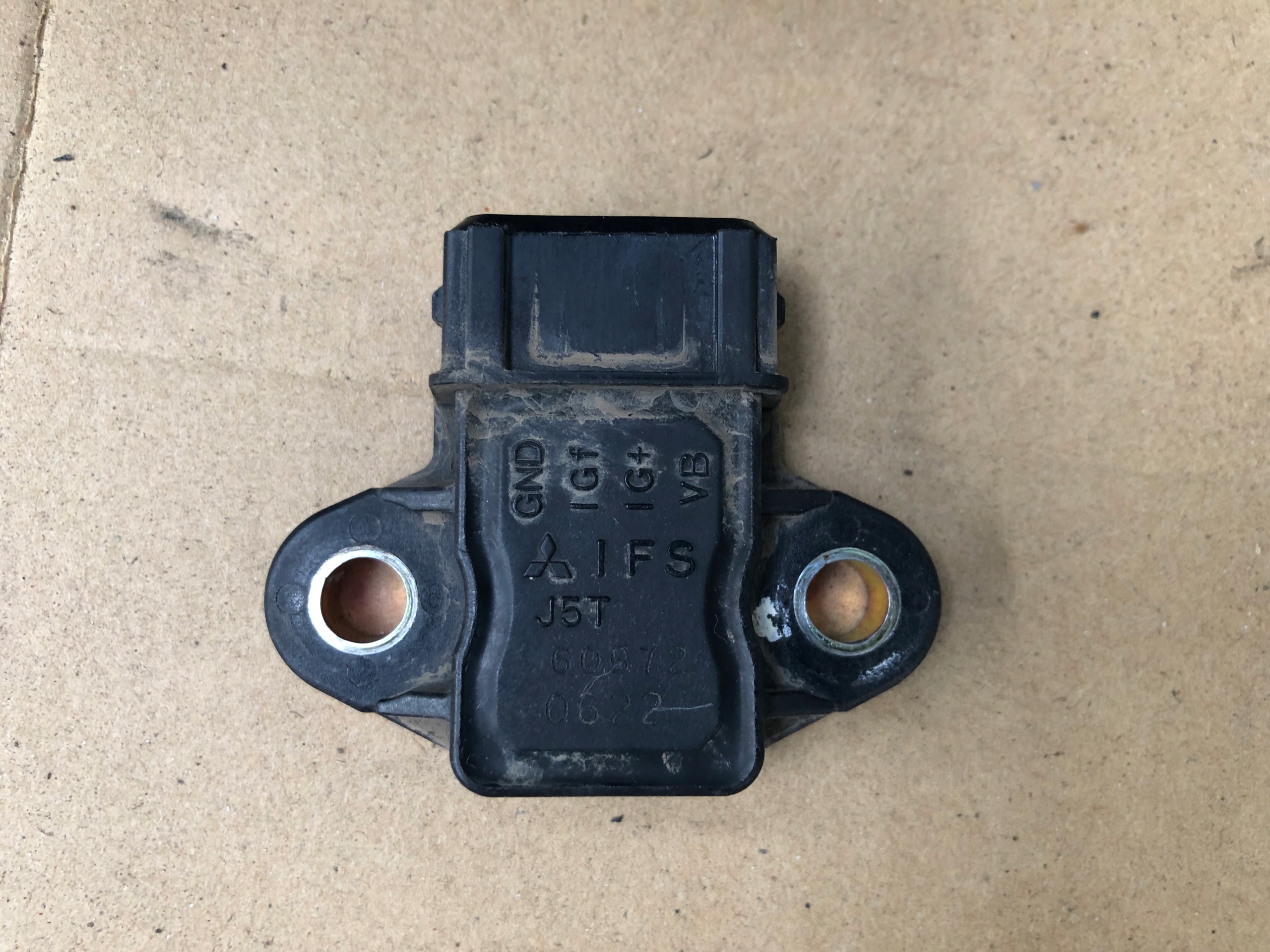 МОДУЛЬ ЗАЖИГАНИЯ ДАТЧИКА 1.6 1.8 CARISMA IFS J5T