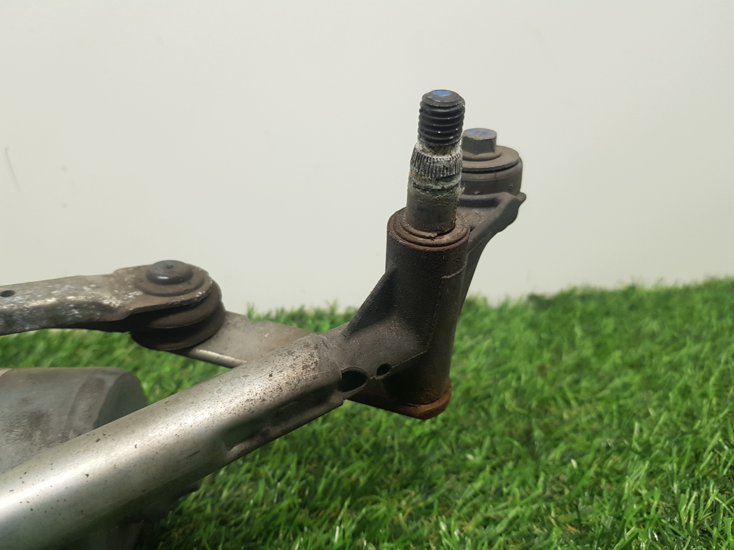 wiper mechanism front RENAULT LAGUNA 3 288003799R