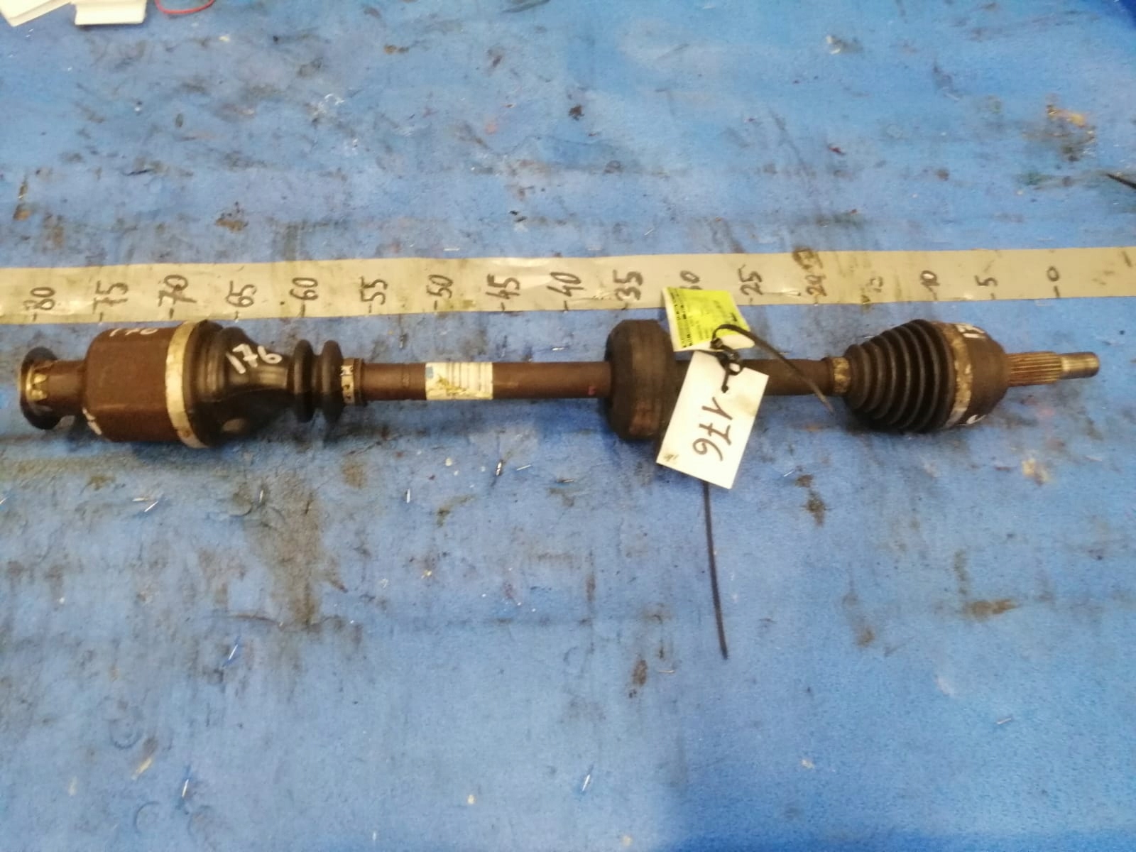 semi-axis right 8200684084 RENAULT TWINGO II 2 1.2B