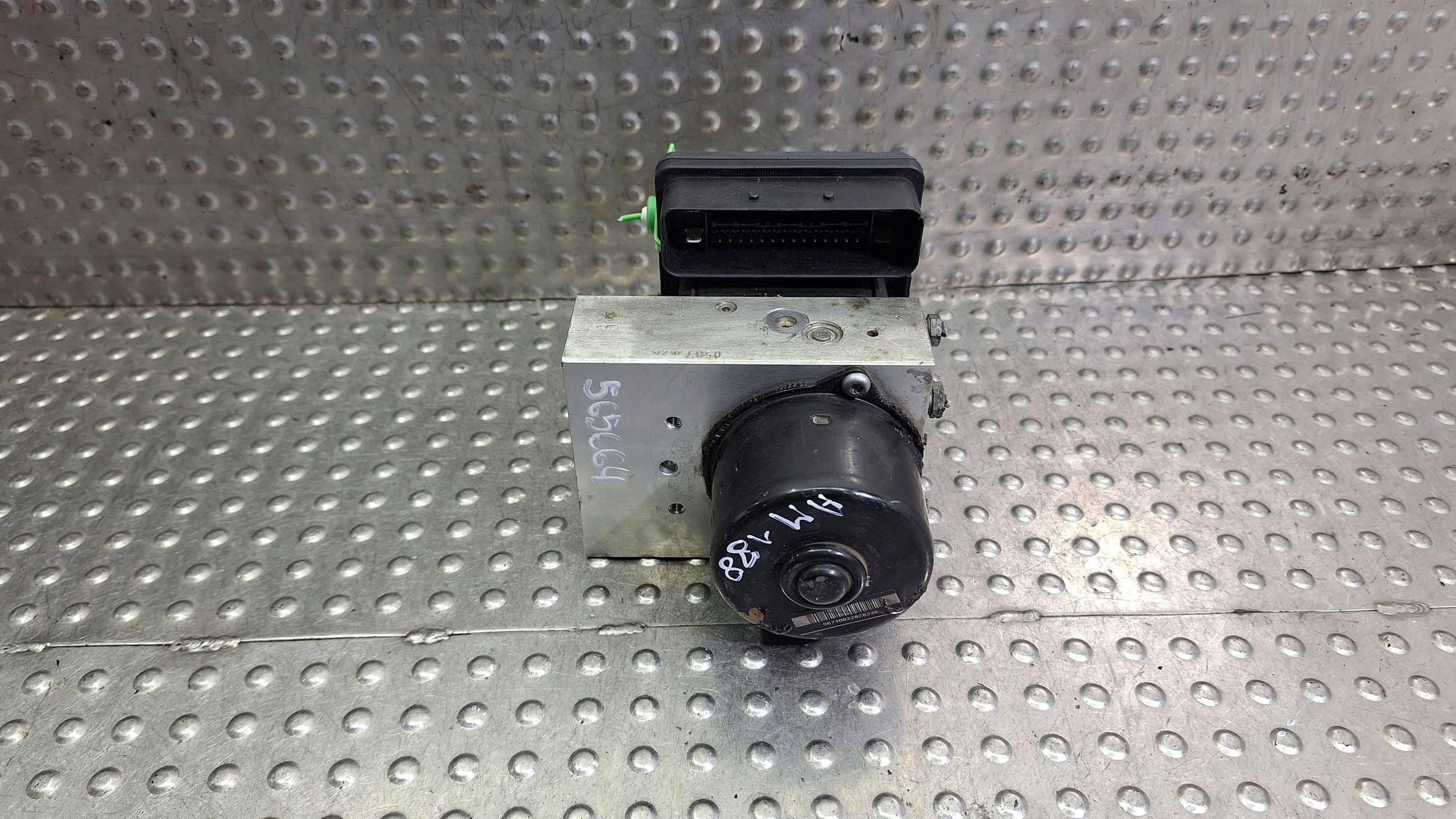 pump control unit ABS A0054310812 A2095453032 MERCEDES W203 CLK W209