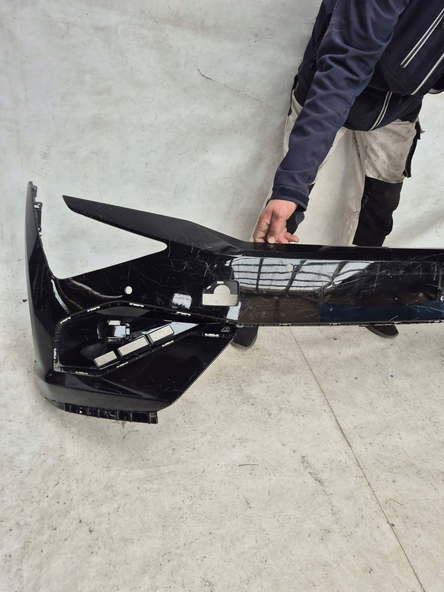 KIA EV-6 GT-LINE LIFT 24- bumper front front PDC 86511-CVKA0