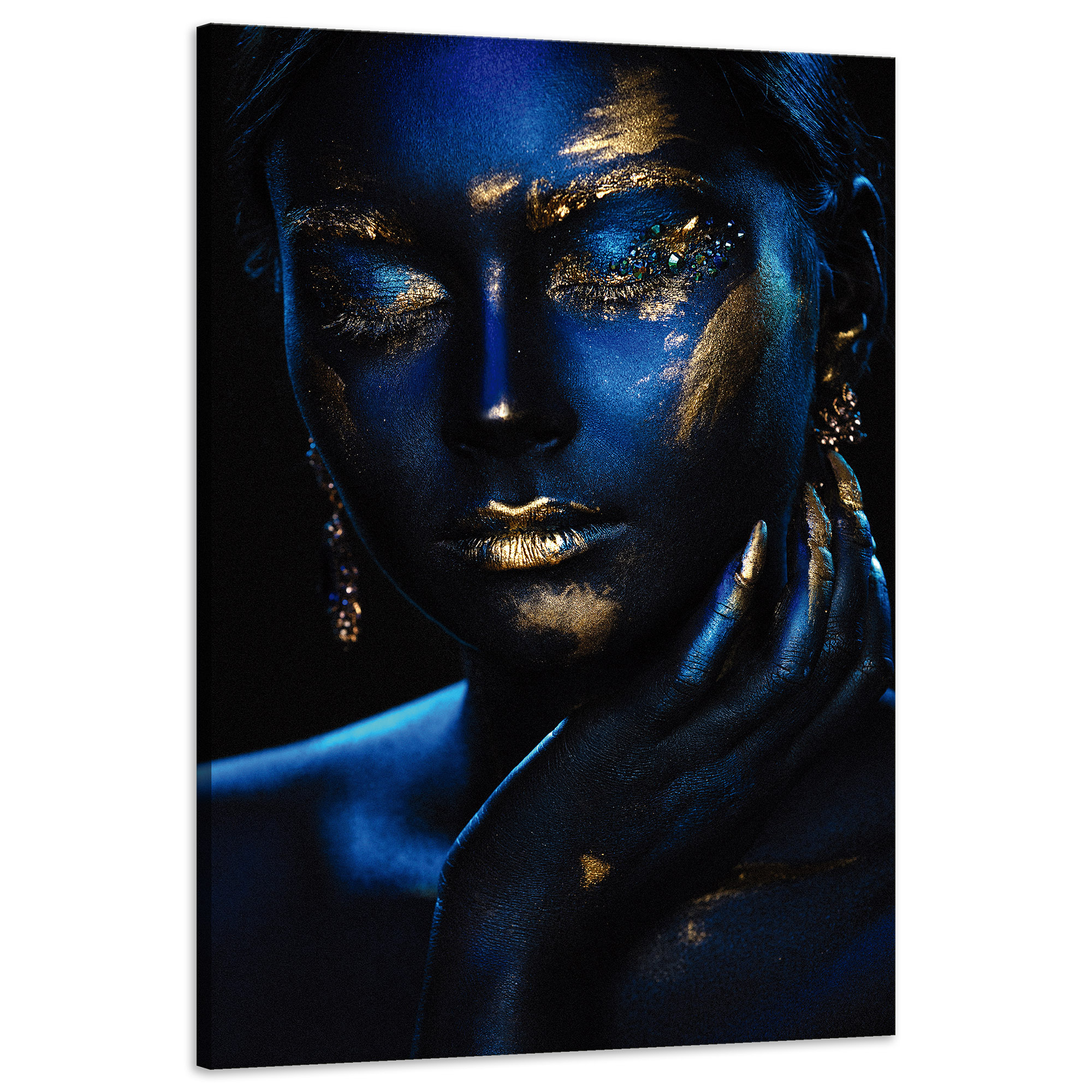 Obraz na plátně Zamyšlená žena Zlatá bižuterie 60x90 cm