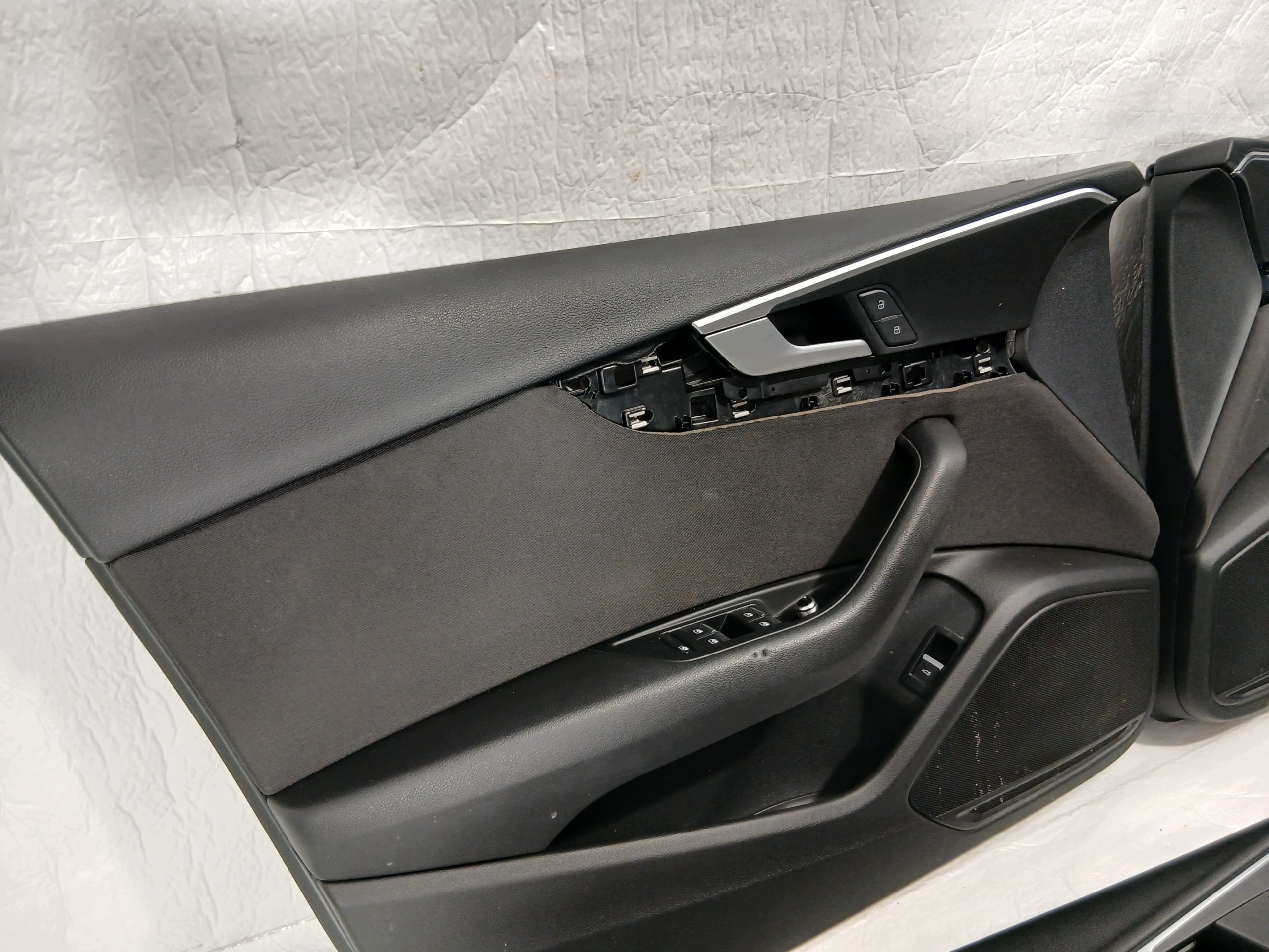 AUDI A4 B9 LIFT seats side KOMPLET