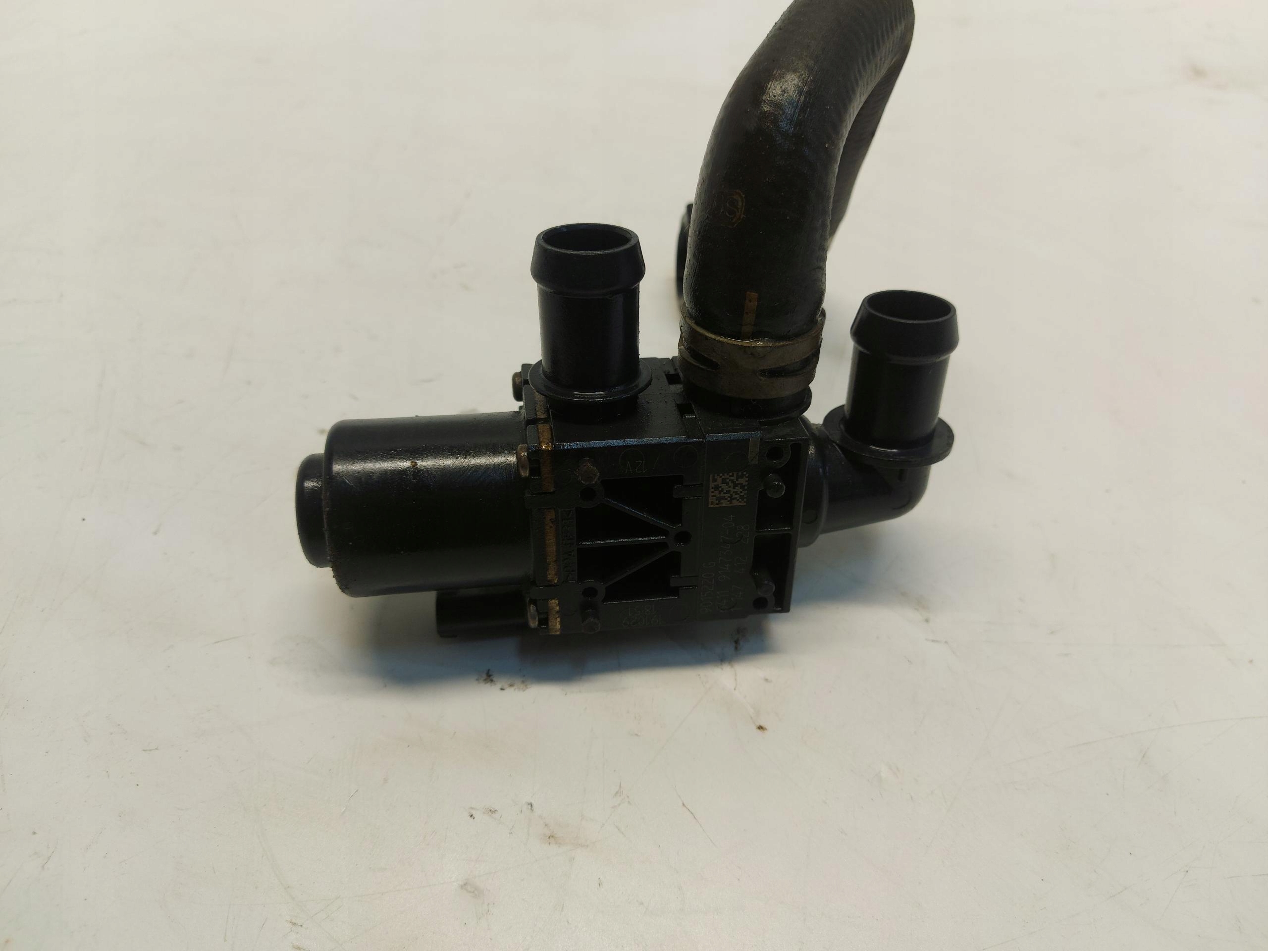 BMW G20 330e ventil hladnjaka vode 9147347