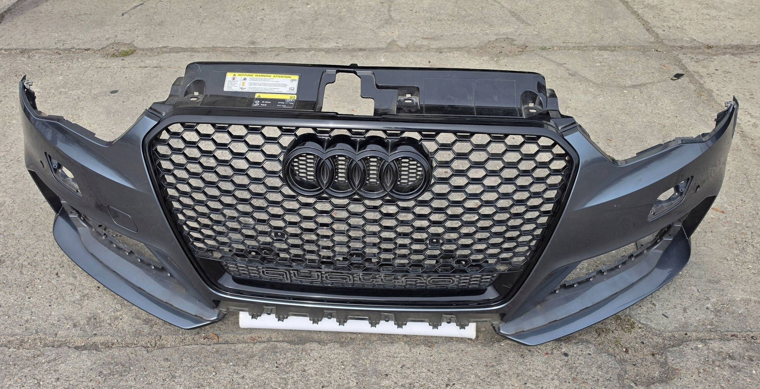 Audi RS3 8V0 Frontstoßstange vor Lifting 2012-2016
