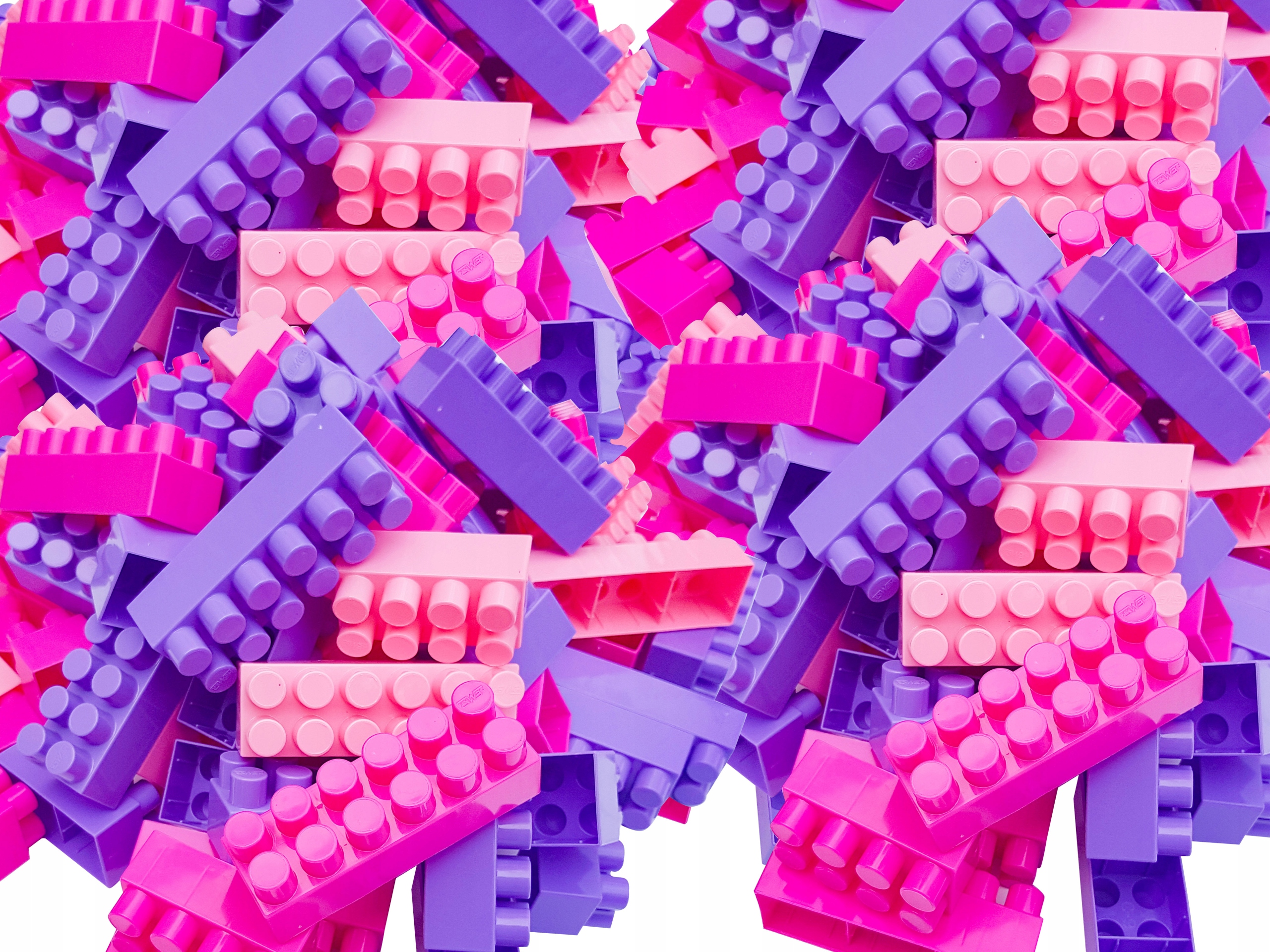 

Klocki Hemar K2 na wagę 1kg ok. 120 sztuk różowe