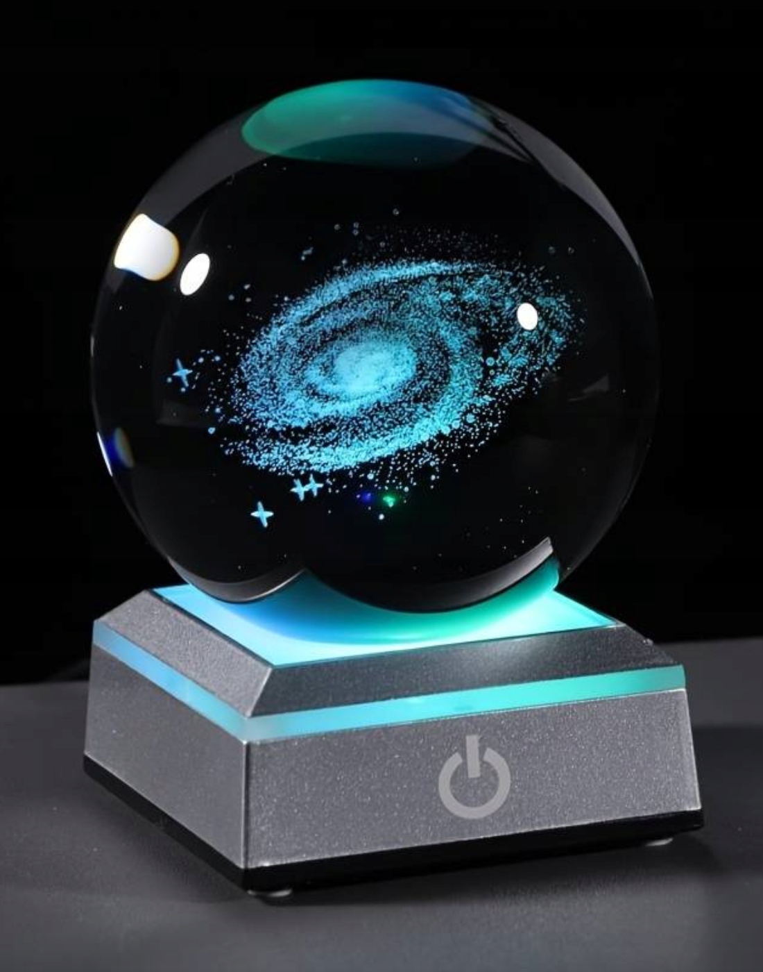 Lampka nocna LED szklana kula 3D z motywem galaktyki RegMag – Szklana kula 3D z galaktyką – lampka nocna RegMag