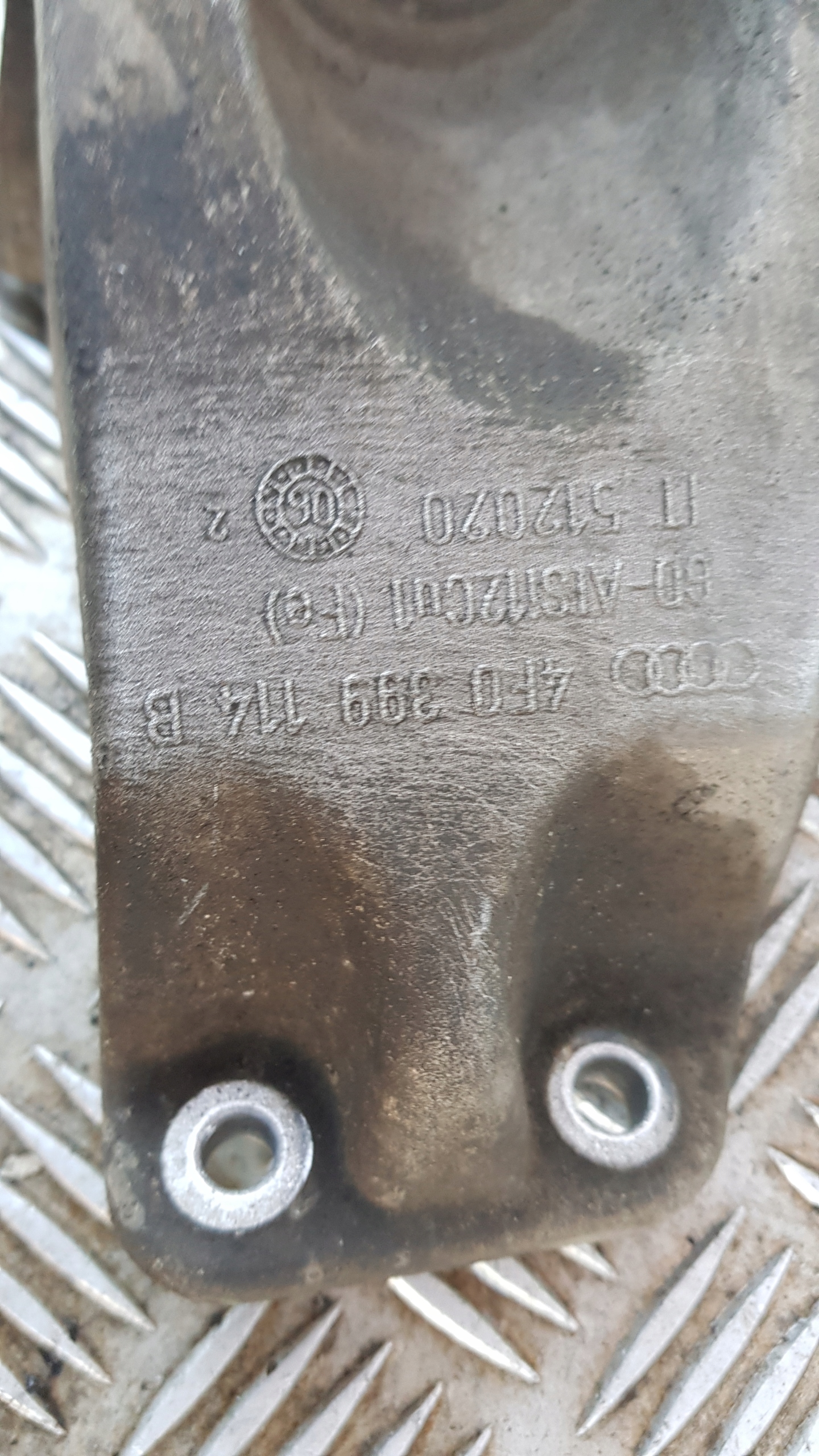 AUDI A6 C6 3.0 TDI supporto staffa cambio 4F0399114B