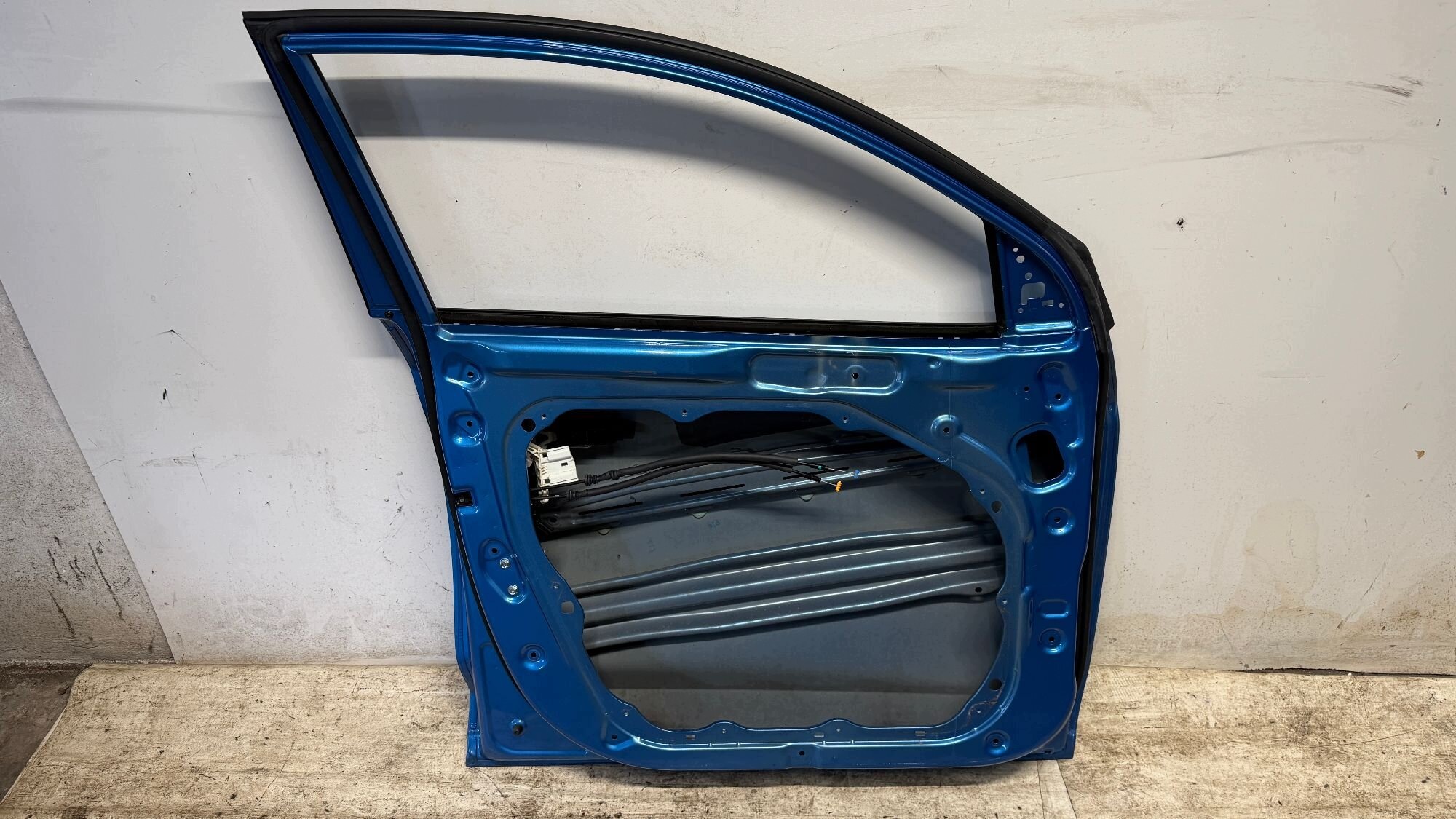 HYUNDAI TUCSON III door left left front front R3U 15-18