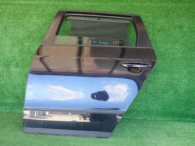 VW PASSAT B6 KOMBI door left rear. rear part