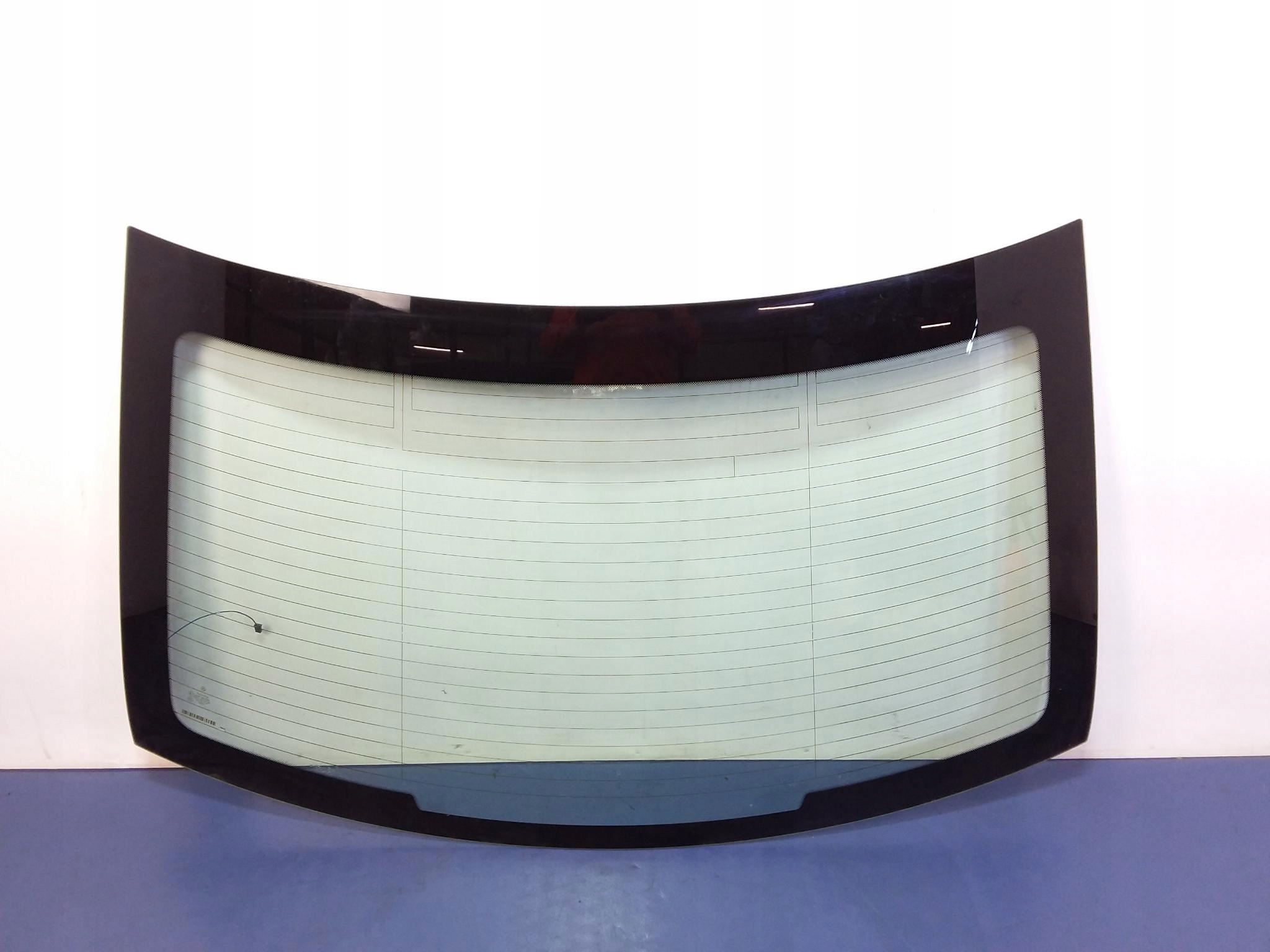 MERCEDES C-Class W204 заднее стекло заднее 040