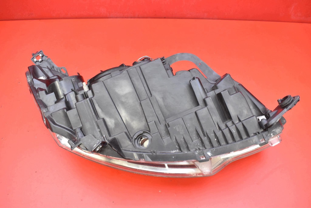 REFLEKTOR left light front EU 9672694180 CITROEN C5 II X7 III 08-17