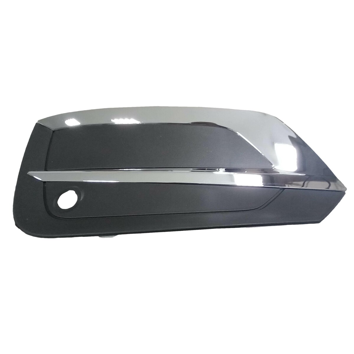 Volvo XC60 2017 – Vnější Mřížka S Otvorem Pro Parkovací Senzor, Levá