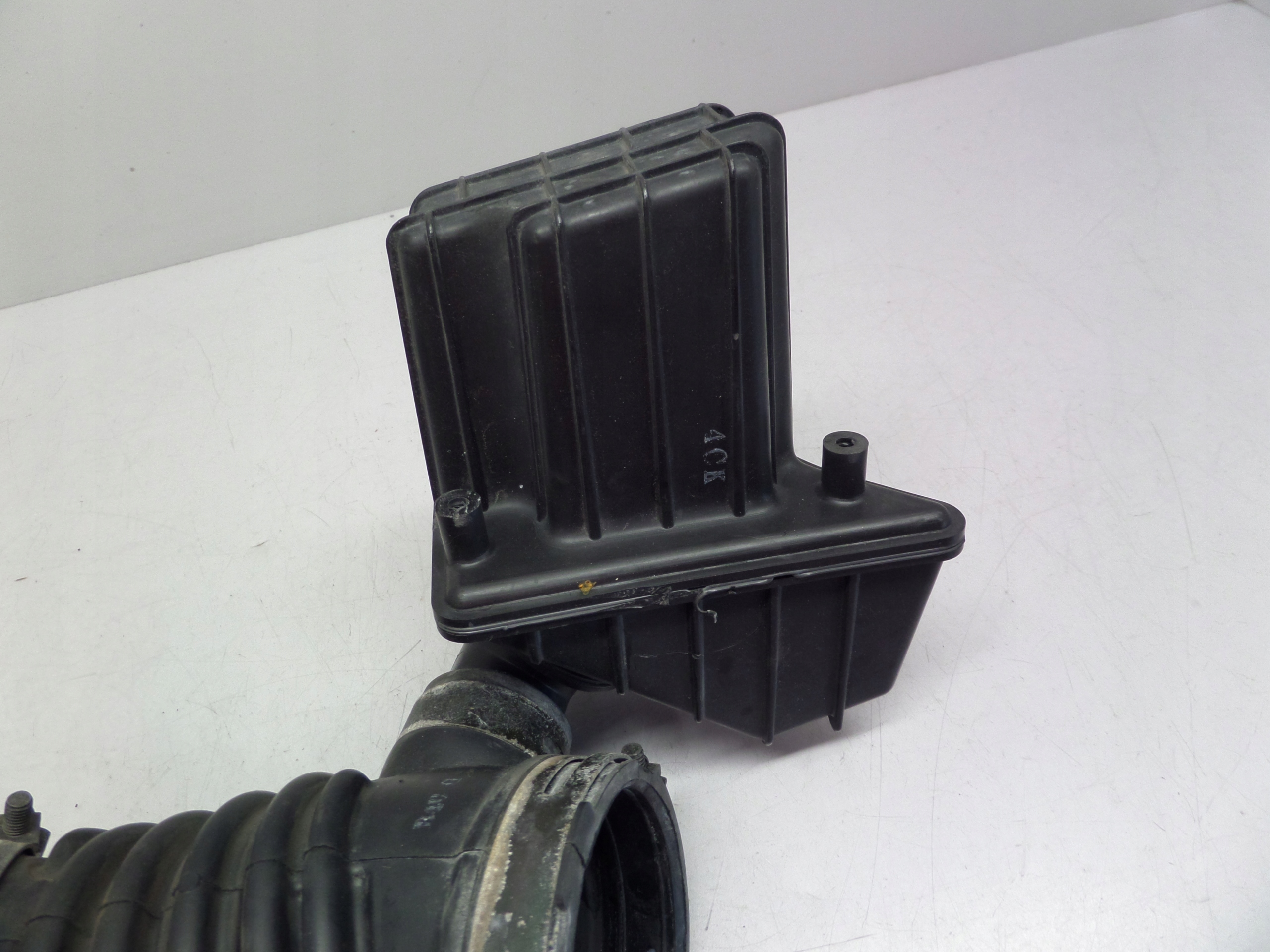 Schlauch rohr luft DOLOT 1.6B MAZDA 3 und BK LF50132211